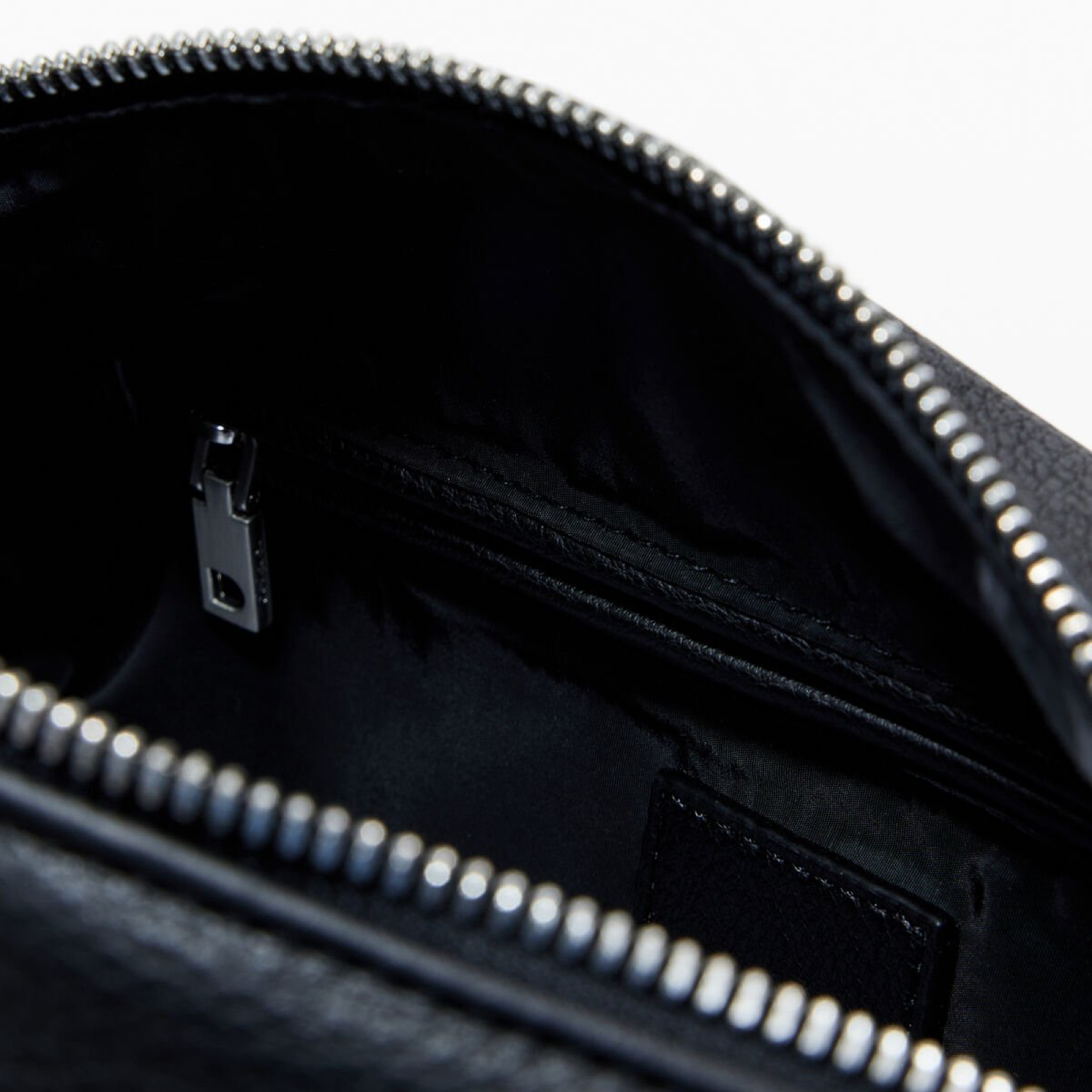 Дамска черна чанта Desigual Women Handbag 25WAXPA6 Inside View
