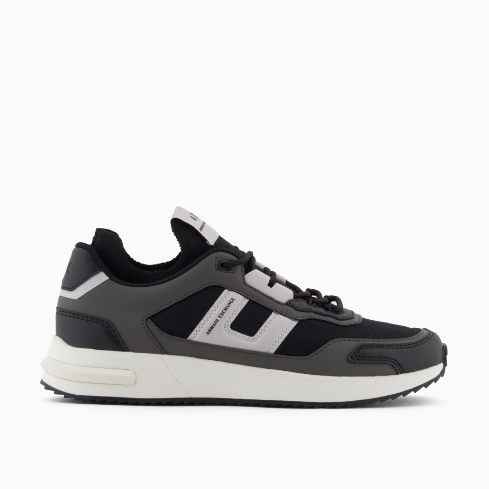 Мъжки маратонки Armani Exchange Men Sneakers XM001682 AF17359 Medial View