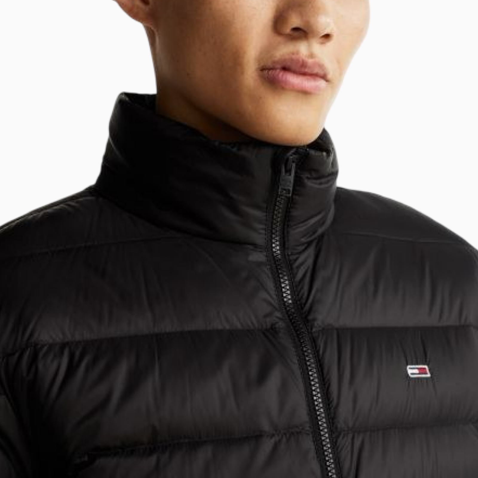 Мъжко черно яке Tommy Hilfiger Jeans Men Jacket DM0DM20658 Close-Up