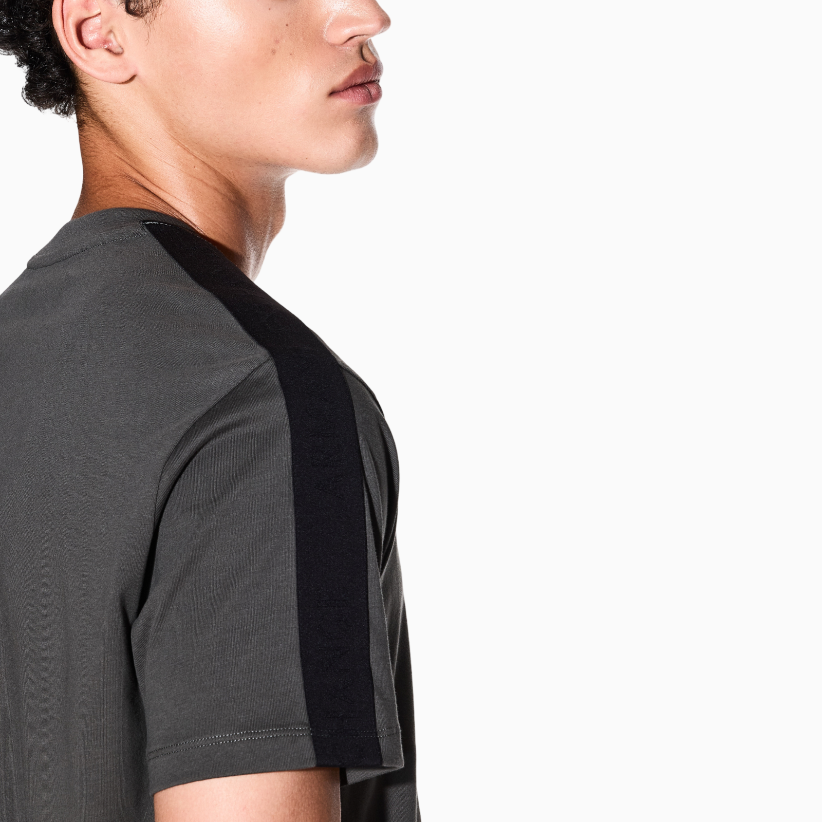 Мъжка тениска Armani Exchange Men T-shirt XM001283 AF10361 U8144 Close-Up