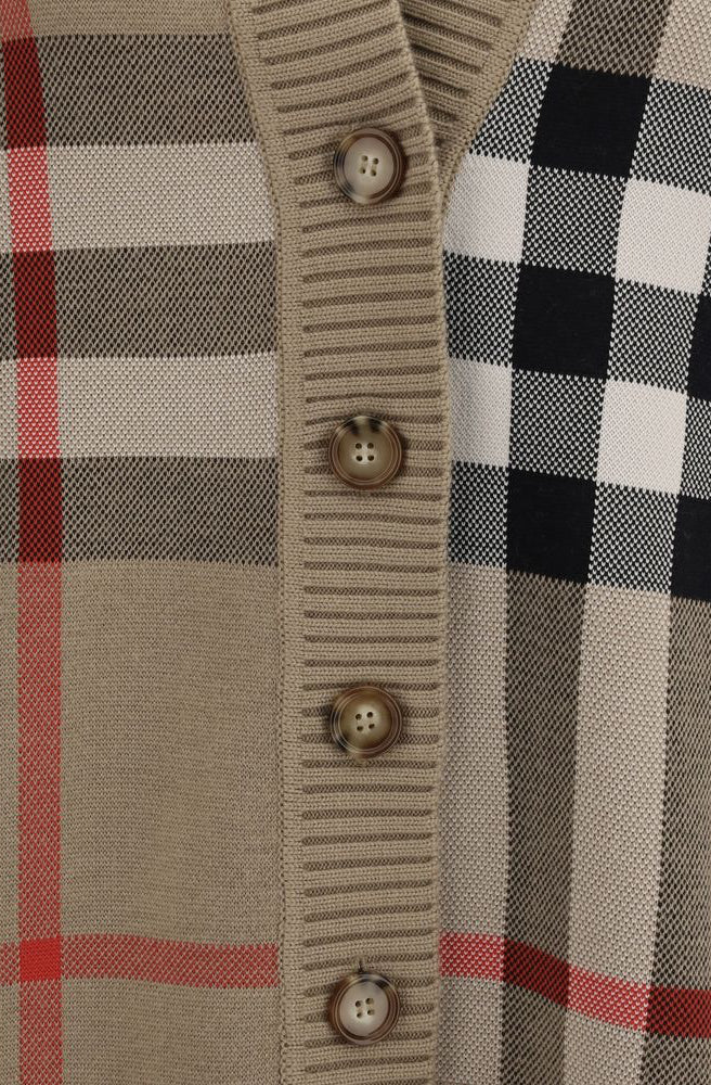 Дамска вълнена жилетка Women’s cardigan Burberry 8039153A7026 detail view