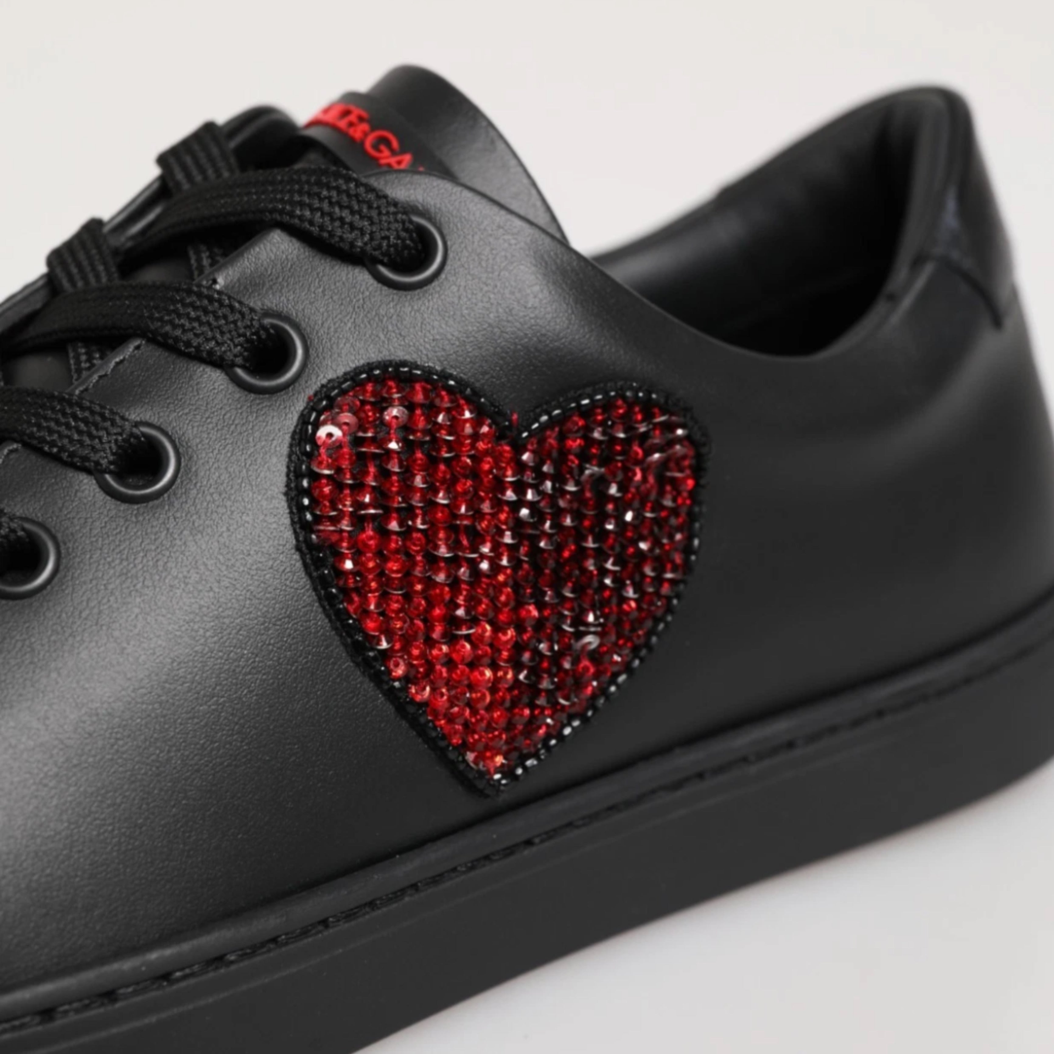 Дамски кецове Women’s crystal heart sneakers Dolce & Gabbana CK0167 B5571
Black front heart view