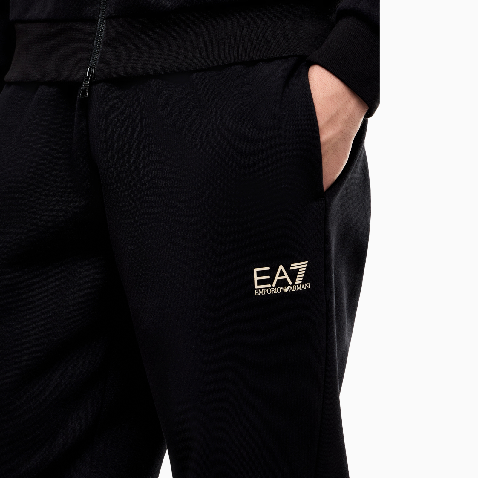 Мъжки екип EA7 Emporio Armani Men Tracksuit 7M002405 AF10377 UC001 Close-Up