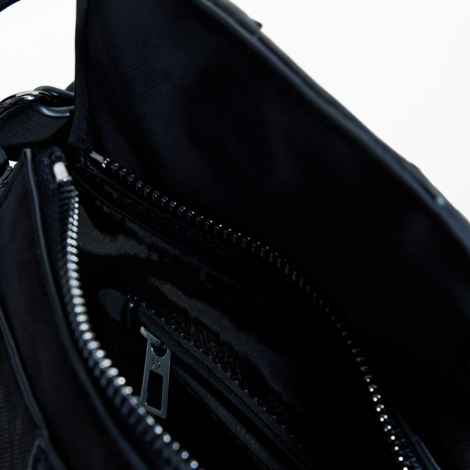 Дамска раница Desigual Women Rucksack 25WAKP11 Close-Up
