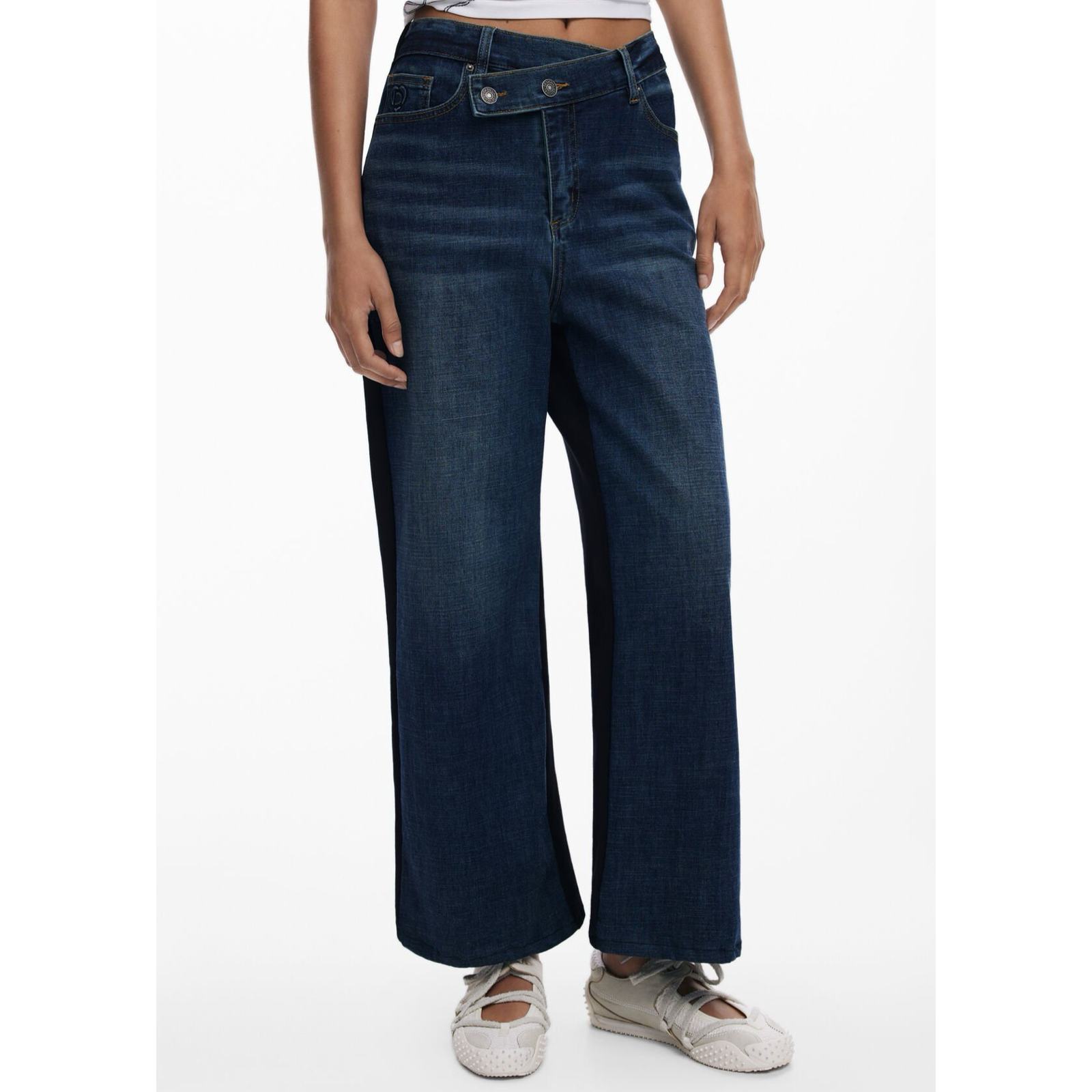 Дамски дънки Desigual Women Jeans 
25WWDD14 Front View