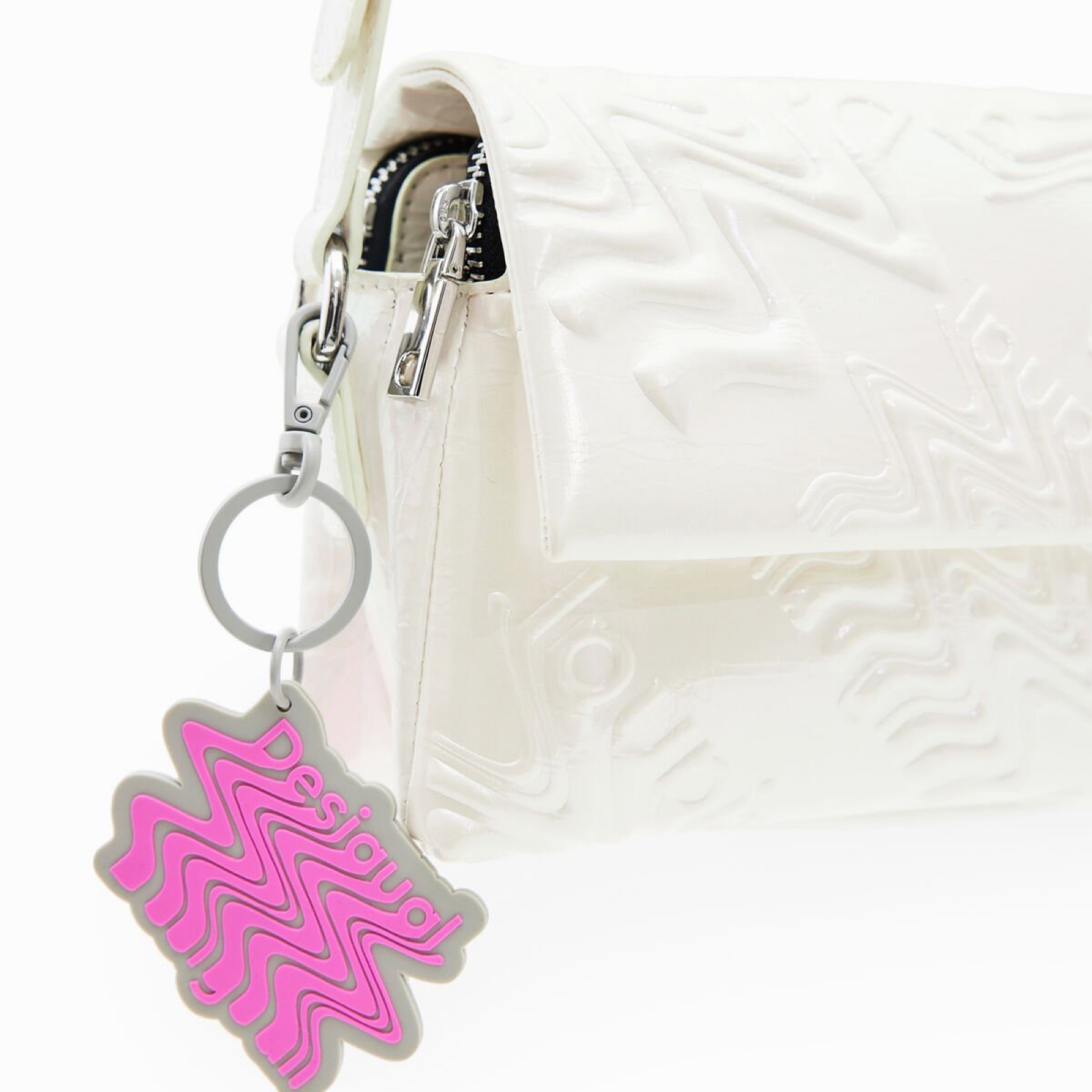 Дамска бяла чанта Desigual 23SAXP47 2031U Close-Up