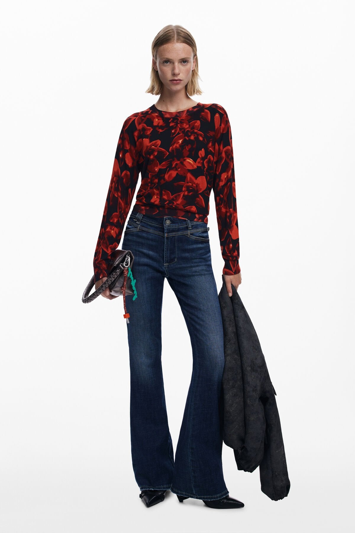 Дамски пуловер Women’s sweater Desigual 25WWJF162000 Red/Black lifestyle view