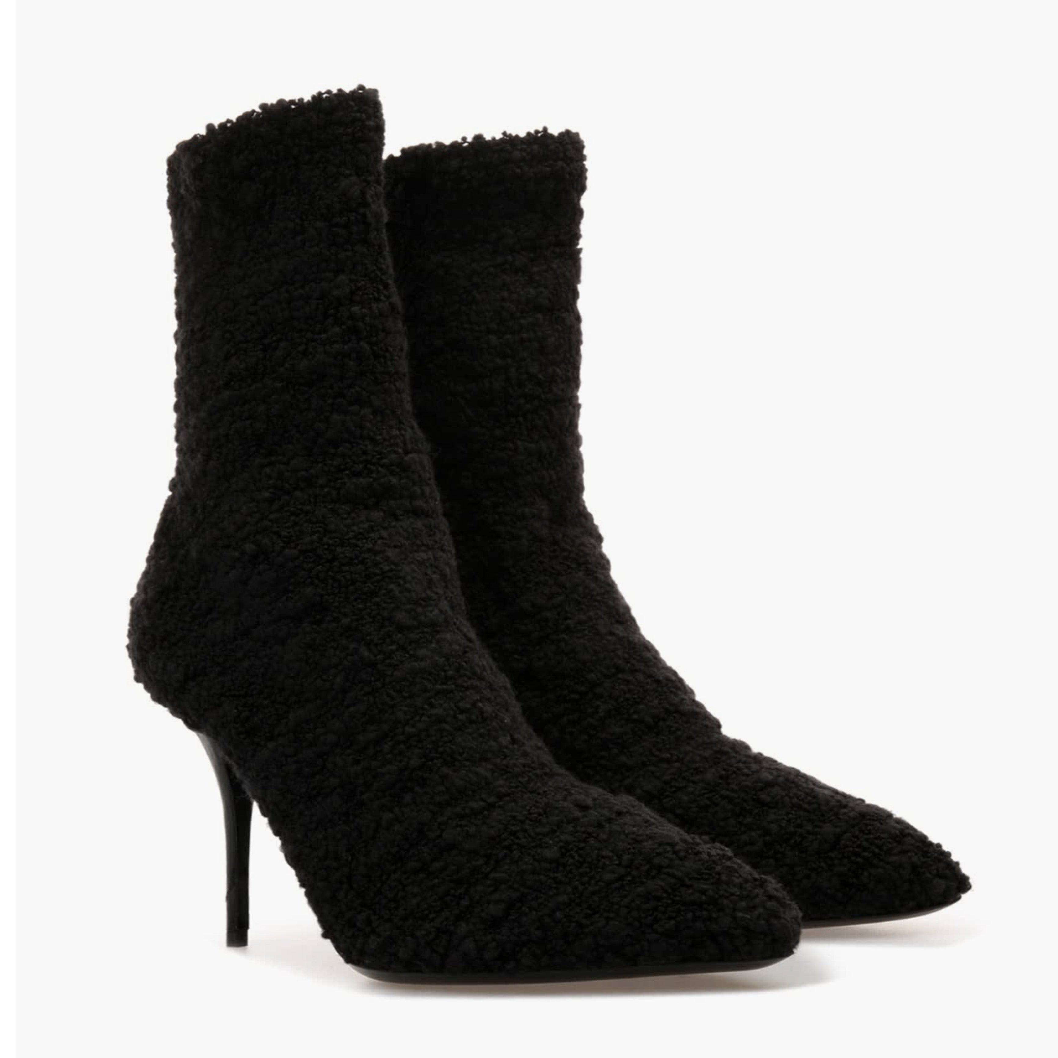 Дамски луксозни боти на висок ток от вълна в черно DOLCE & GABBANA
Women’s Black Virgin Wool Ankle Boots
