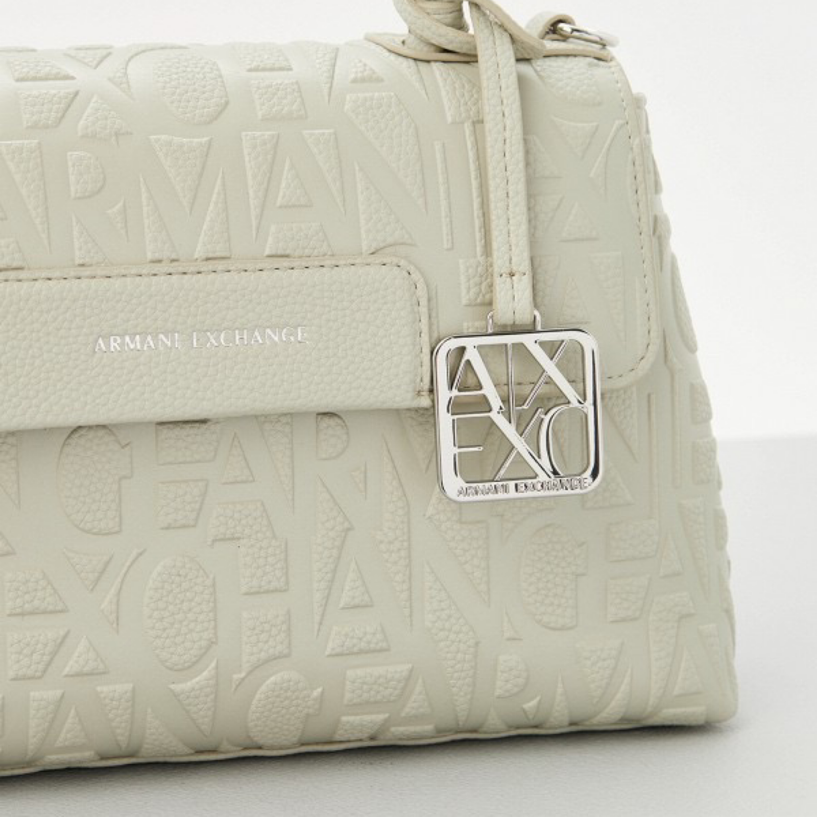 Дамска чанта Armani Exchange Women Shoulder Bag XW001223 AF15774 U6275 Close-Up
