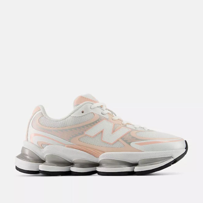 New Balance Women Sneakers 2000