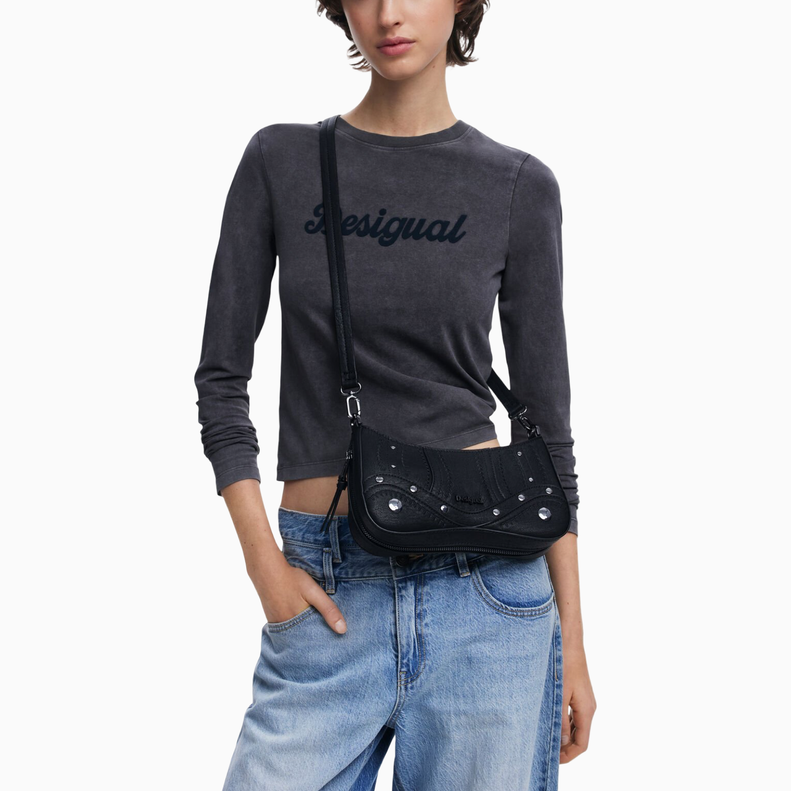Дамска черна чанта Desigual Handbag 
25WAXPA9 Model View