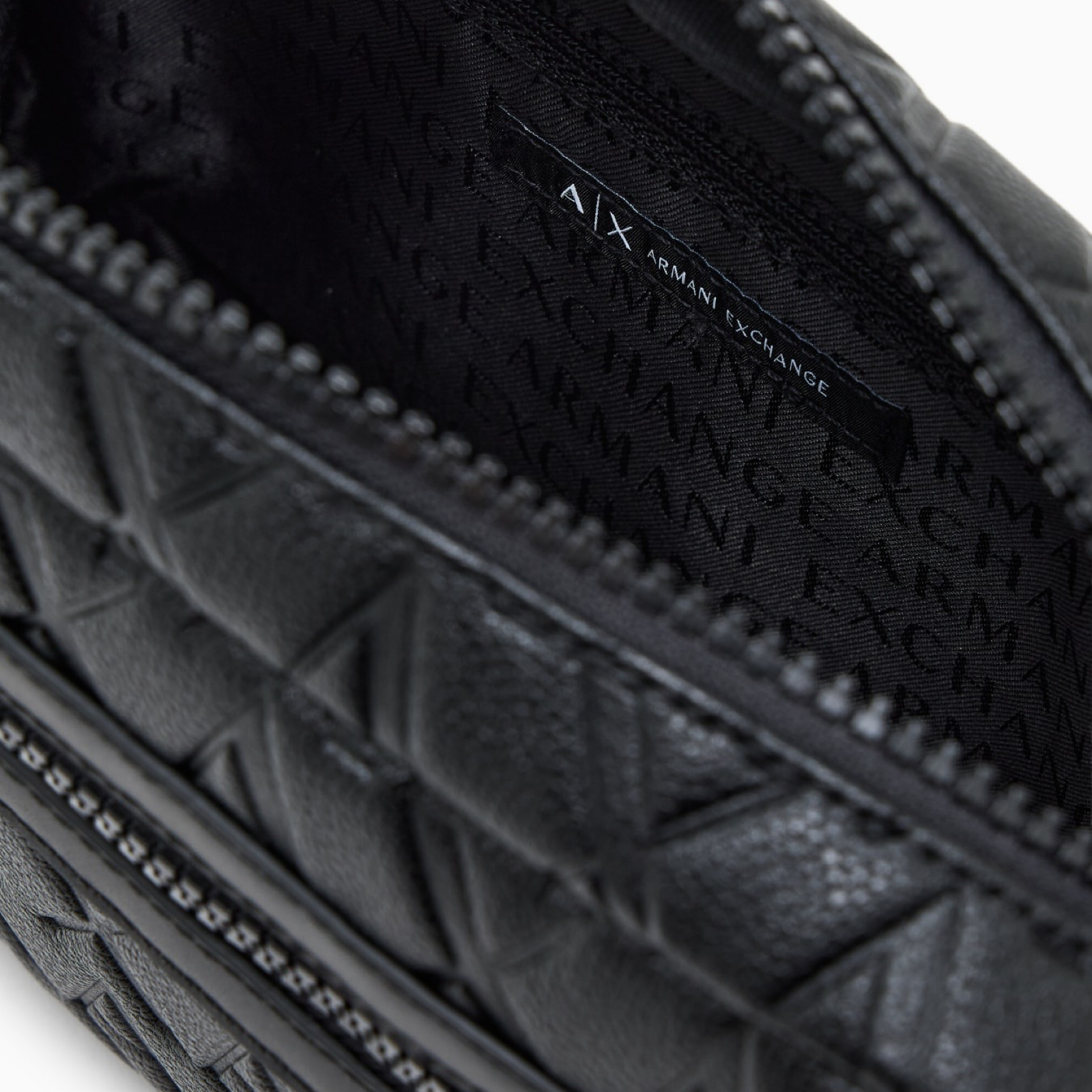 Мъжка клъч чанта Armani Exchange Men Clutch Bag XM001272 AF12133 Inside View