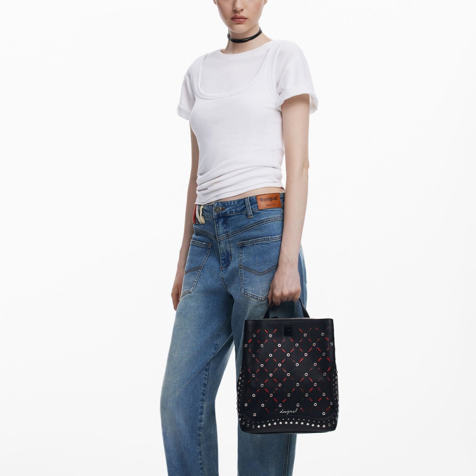 Дамска раница Desigual Women Rucksack 25WAKP15 Hand View
