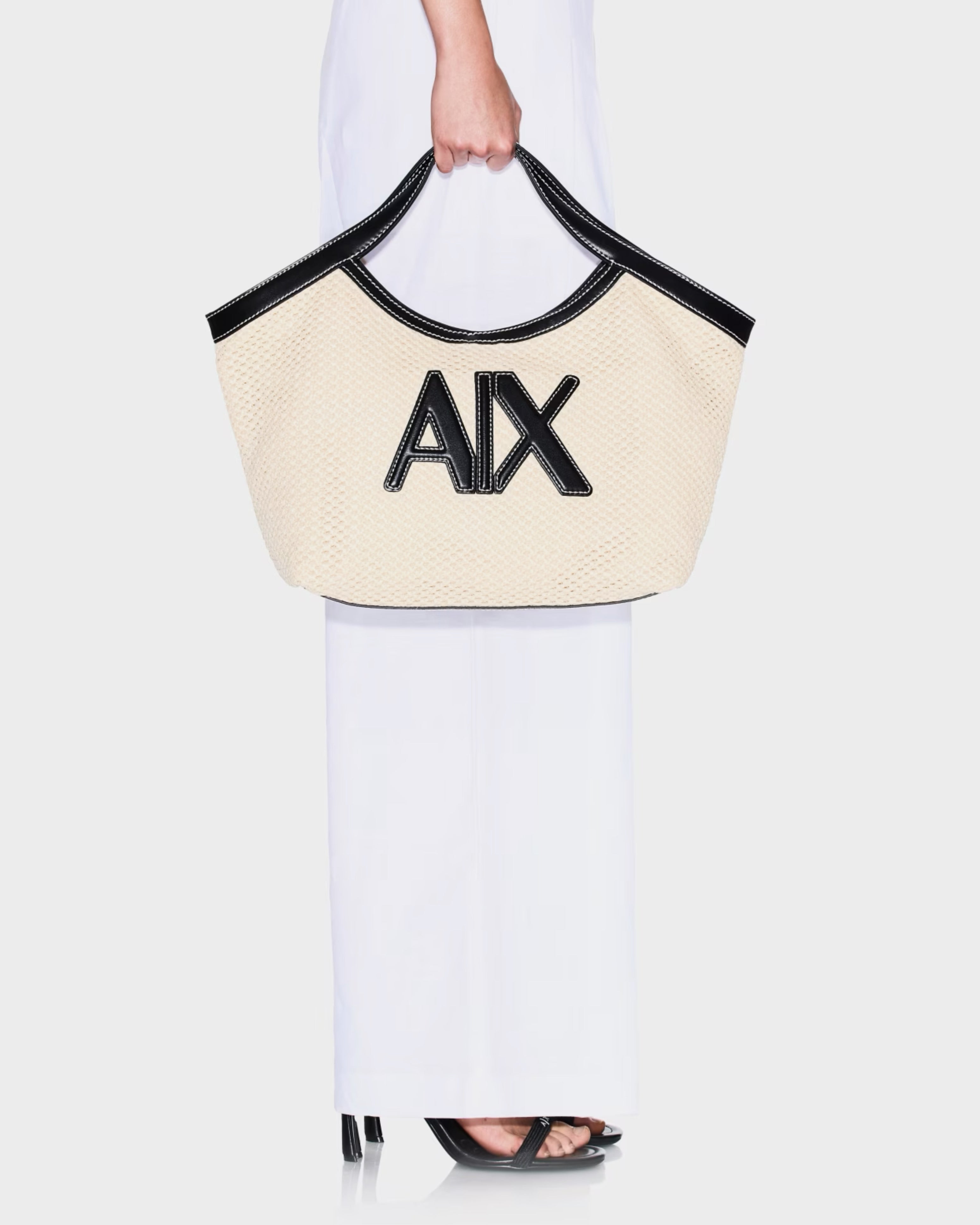 Дамска плетена лятна чанта Women’s woven fabric handbag Armani Exchange XW000410 AF12591 M1013 Natural/Black Lifestyle view
