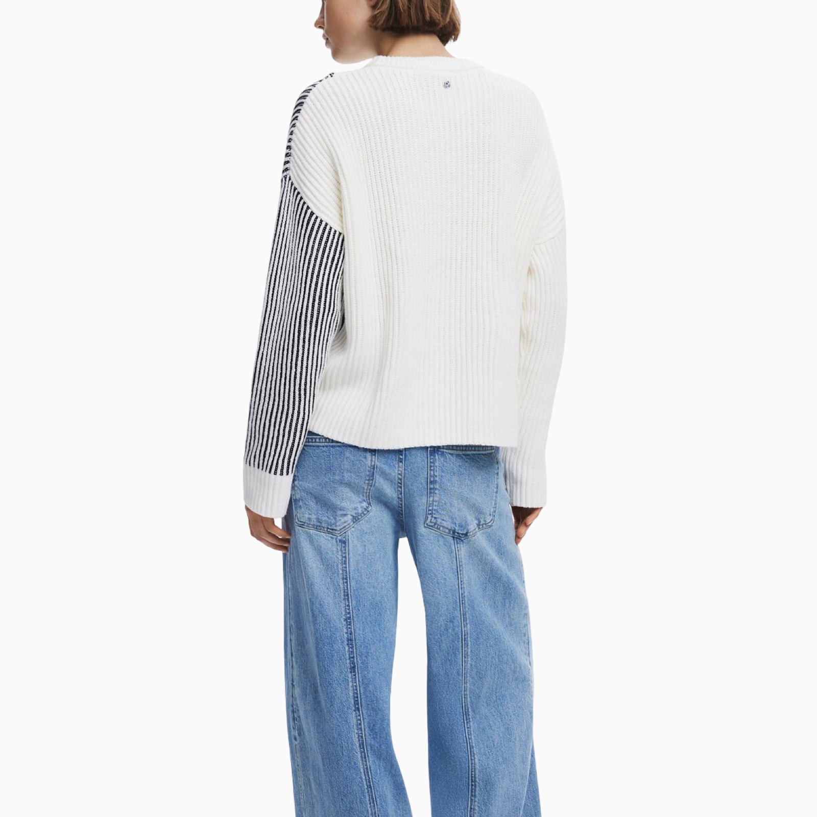 Дамски бял пуловер Desigual Sweater 25WWJF26 Back View