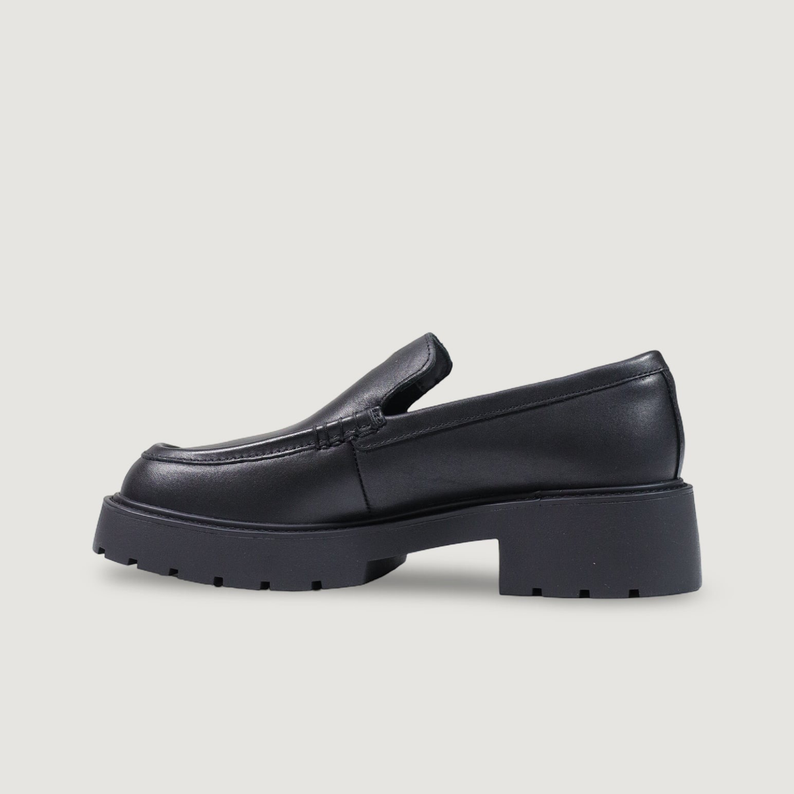 Дамски мокасини Calvin Klein Women Loafers HW0HW03044 Medial View