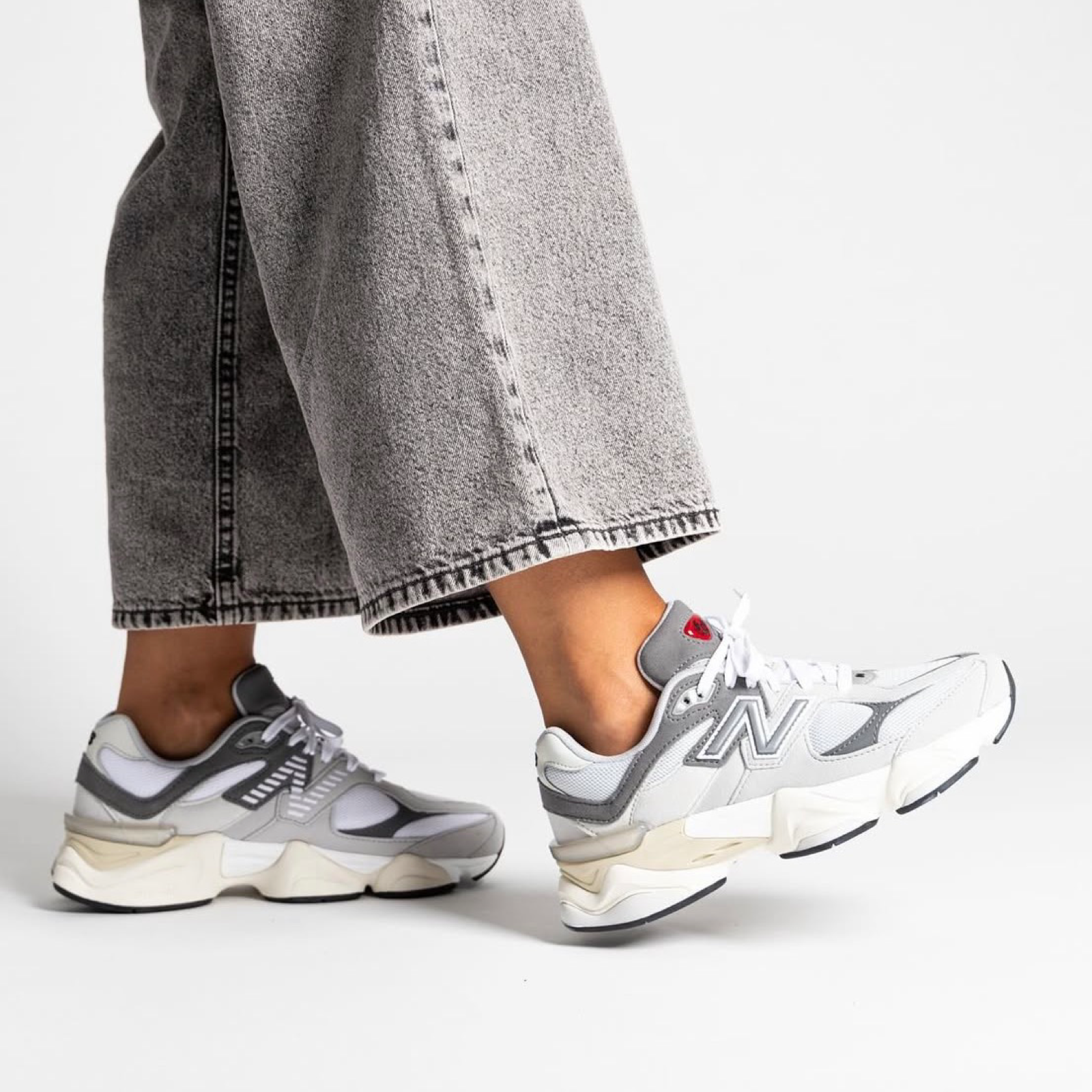 Дамски маратонки New Balance 9060 Women Sneakers GC9060GY Lateral View