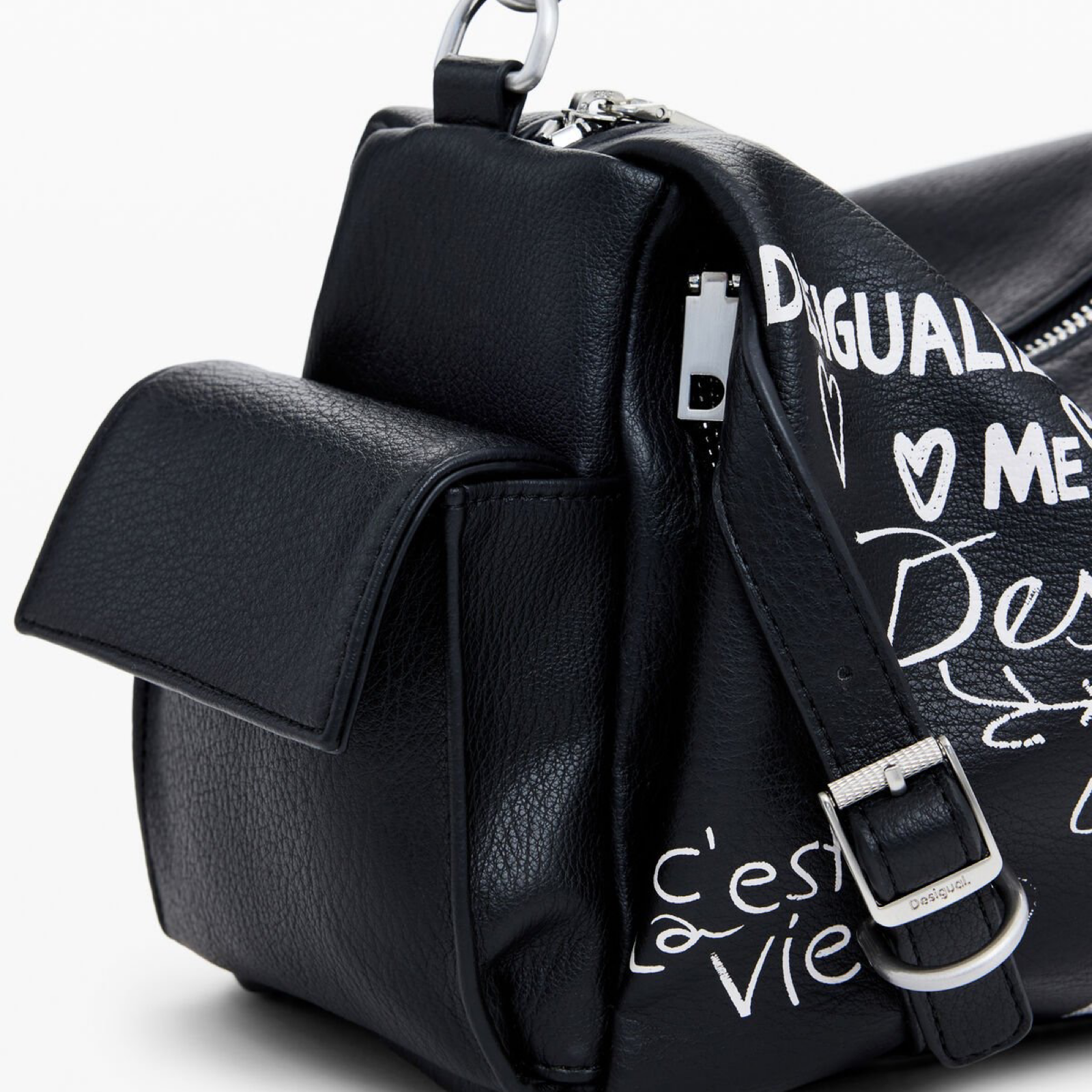 Дамска черна чанта Desigual Women Handbag 25WAXPA6 Close-Up