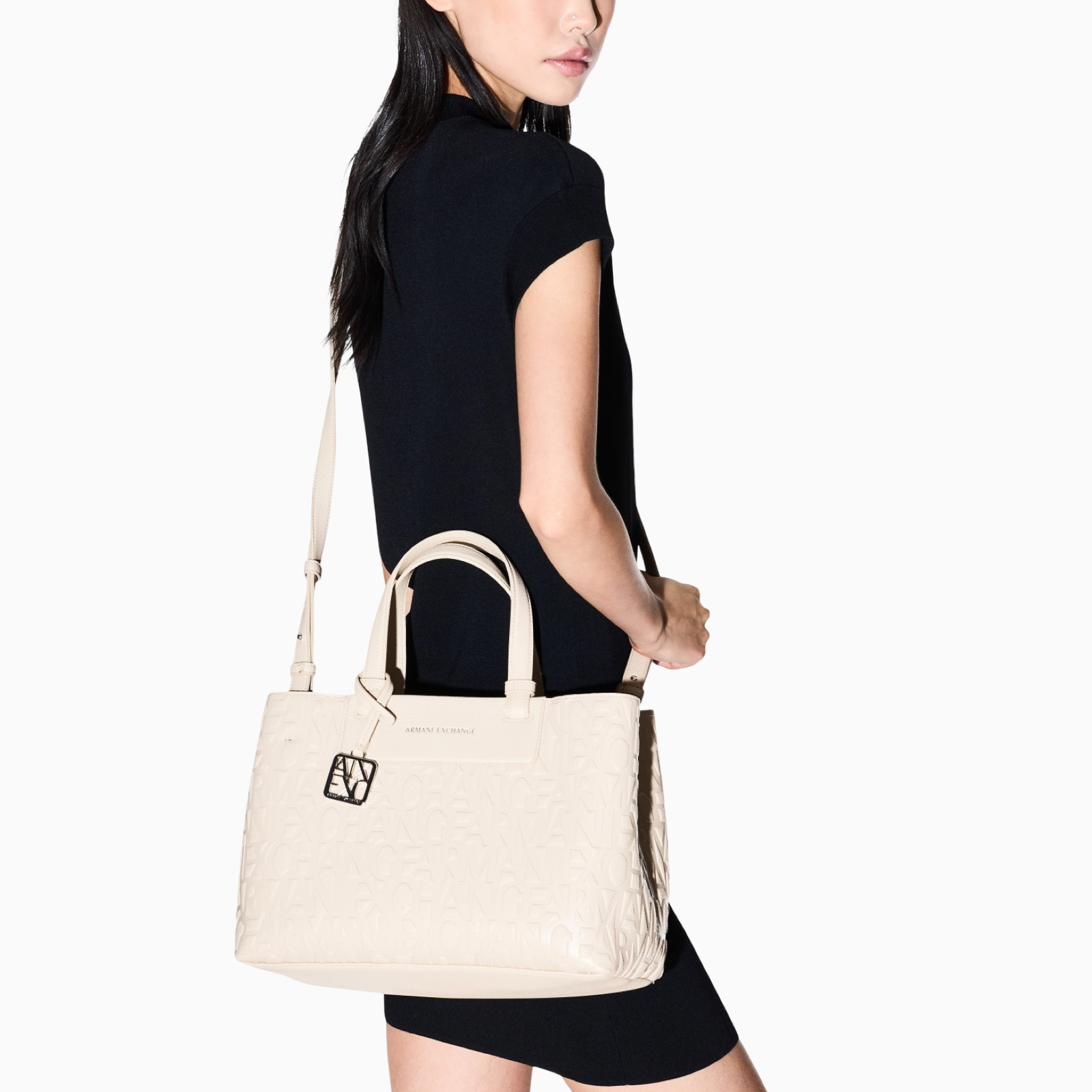 Дамска бежова чанта Armani Exchange Women Handbag XW001222 AF15774 Model View