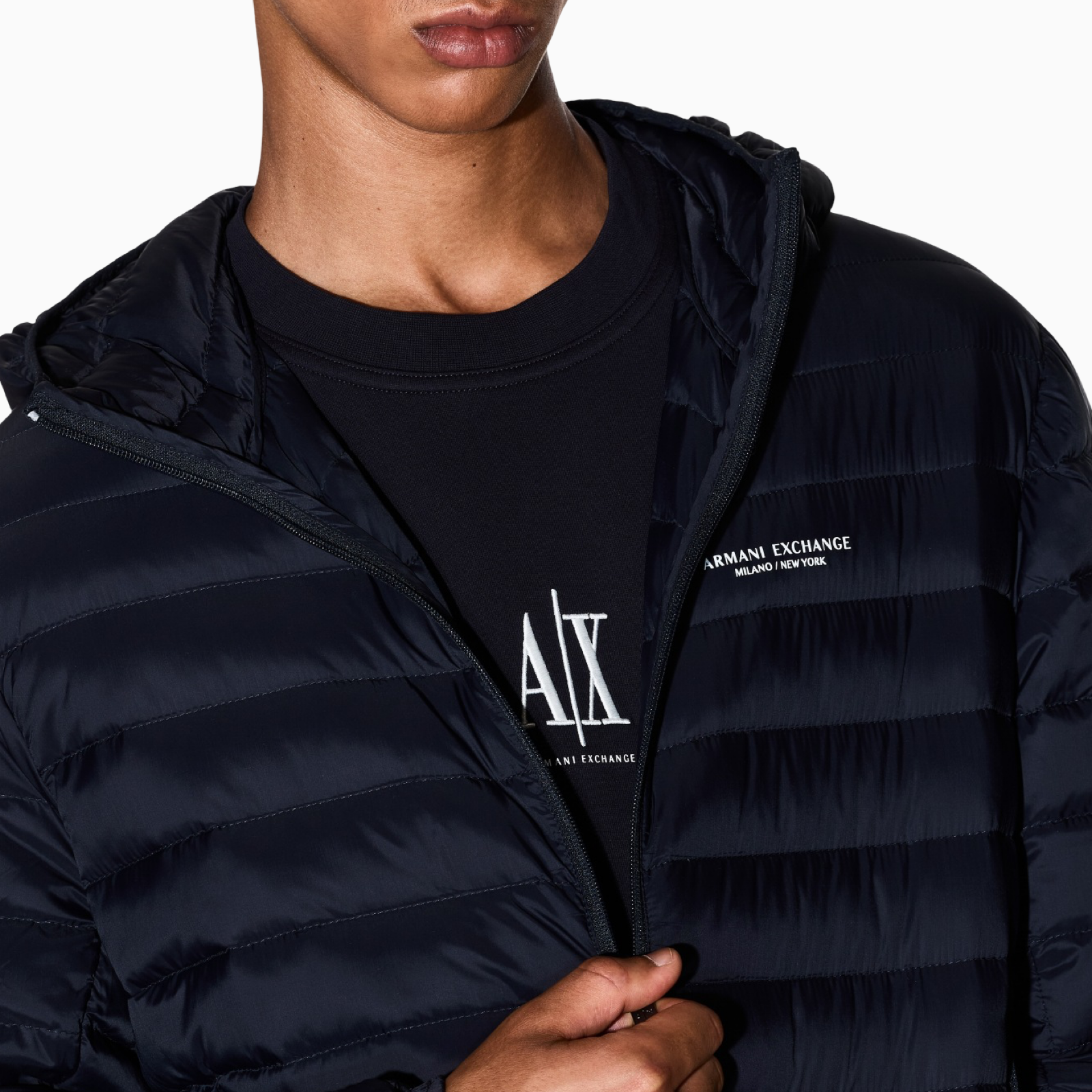 Мъжко тъмно синьо яке Armani Exchange Men Jacket XM001577 AF16927 Close-Up