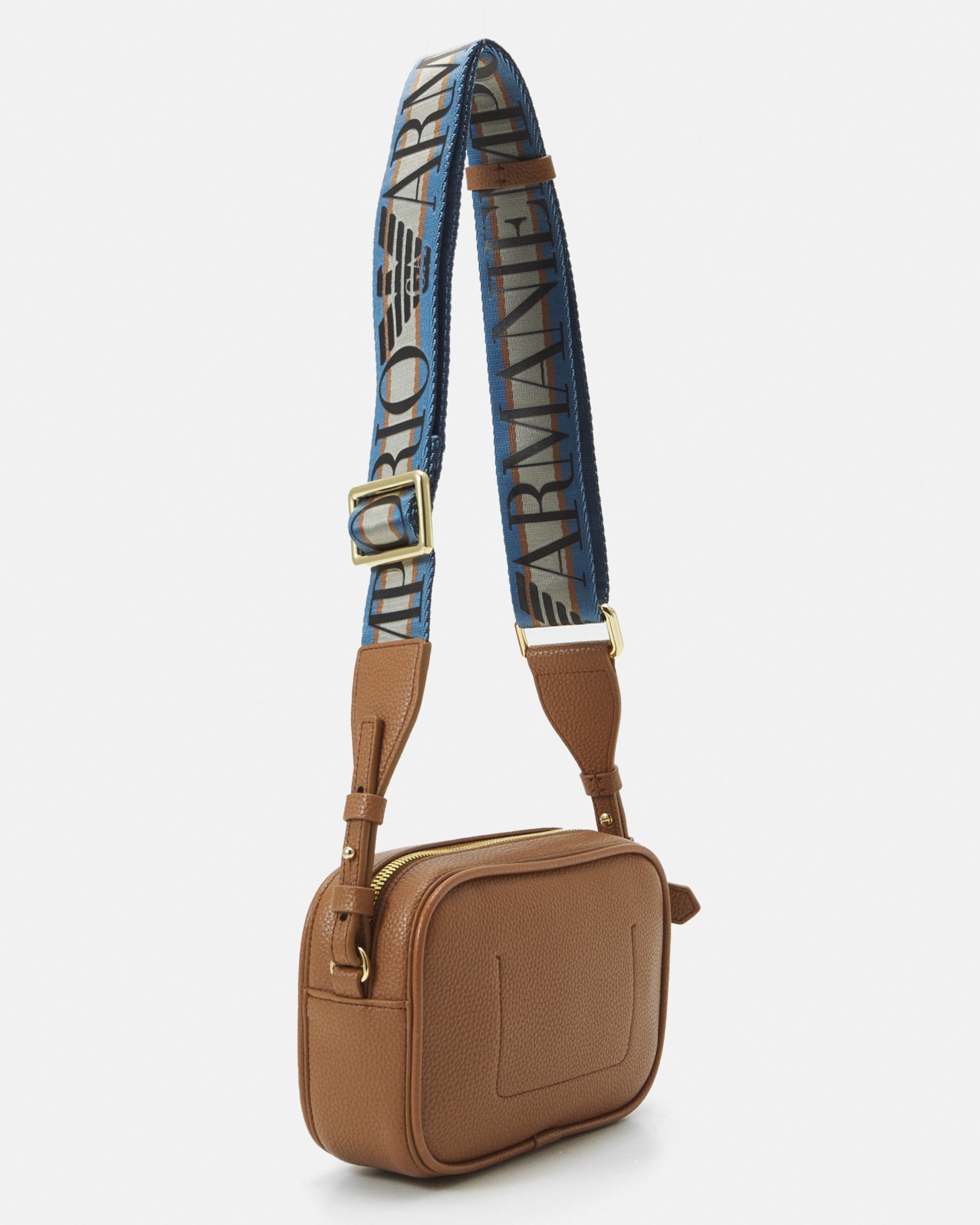 Дамска чанта за рамо Women’s shoulder bag Emporio Armani EW000537 AF12103 M6030 Brown angled view