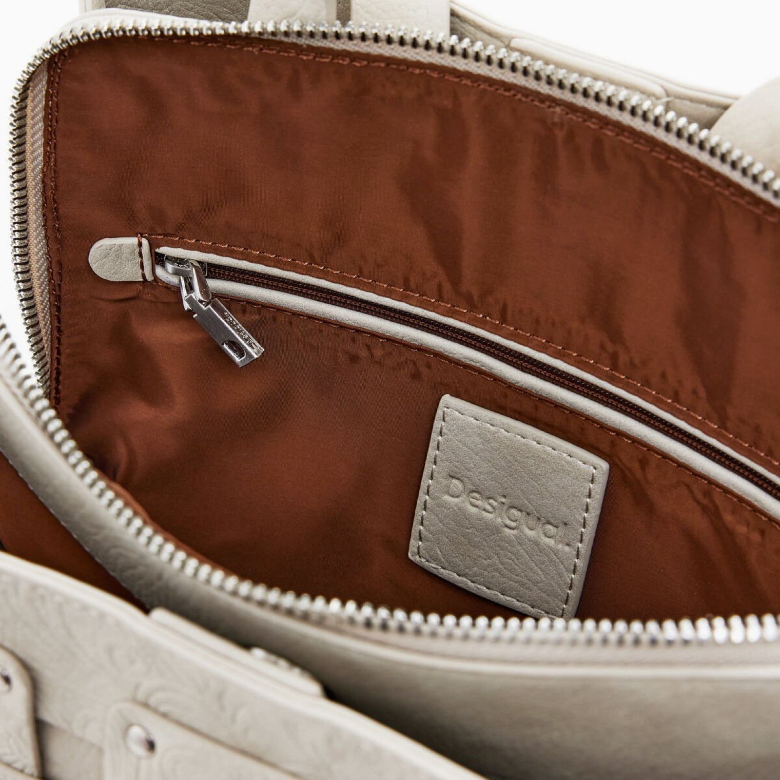 Дамска бяла раница Desigual Women Rucksack 25WAKP40 6006U Inside View