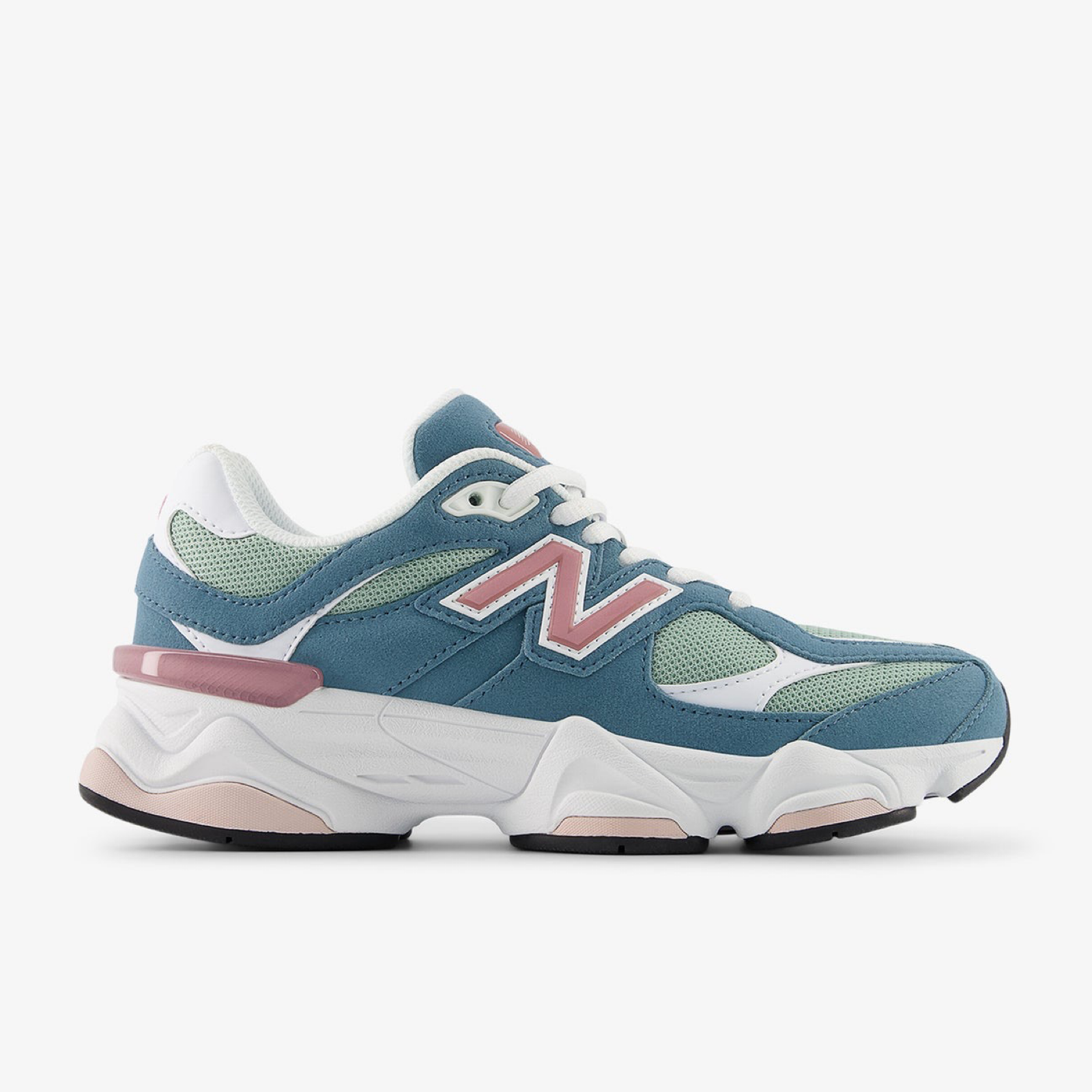 Дамски маратонки New Balance 9060 Women Sneakers G90601XW Lateral View