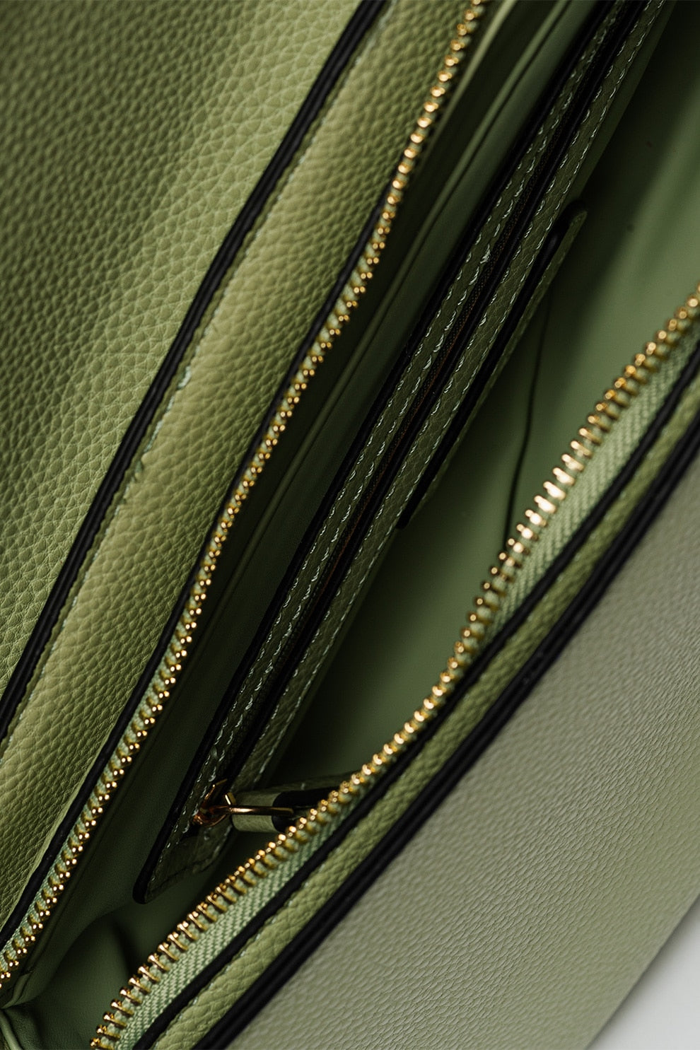 Дамска чанта в зелено Women’s shoulder bag Valentino Katong VBS7QS03  Salvia (Green)