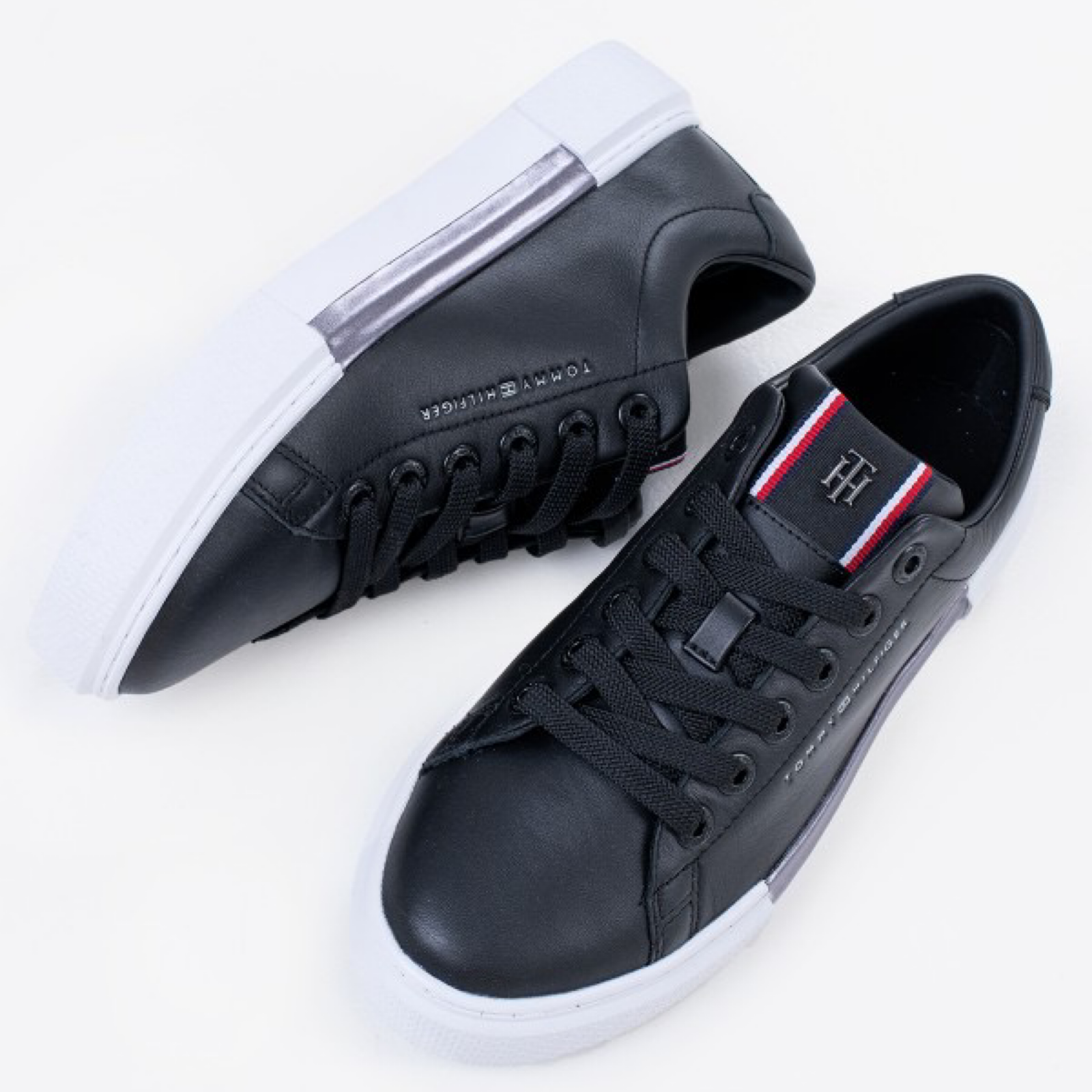 Дамски черни кецове Tommy Hilfiger  FW0FW06075F Top View
