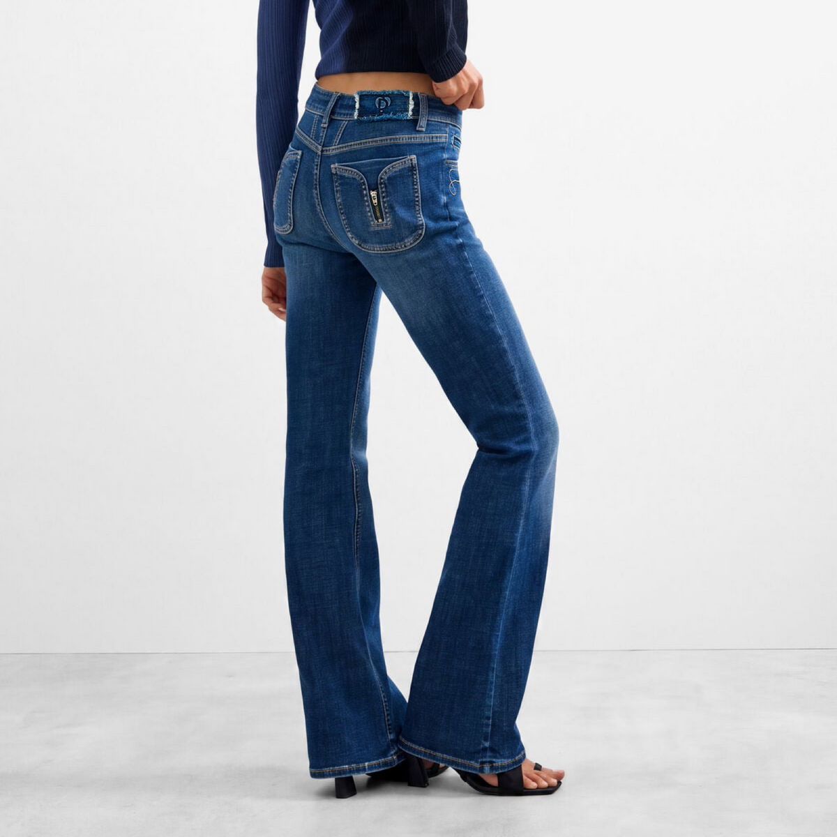 Дамски дънки Desigual Women Jeans 26WWDD18 5008 Back View