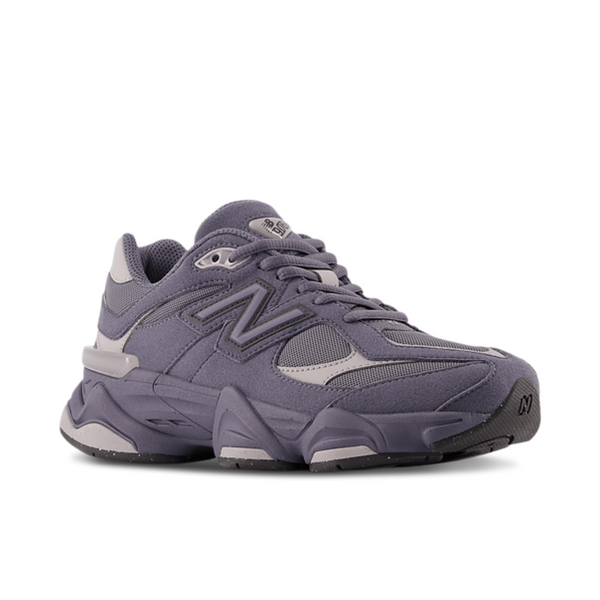 Дамски маатонки New Balance 9060 Men Sneakers G90603KM Front View