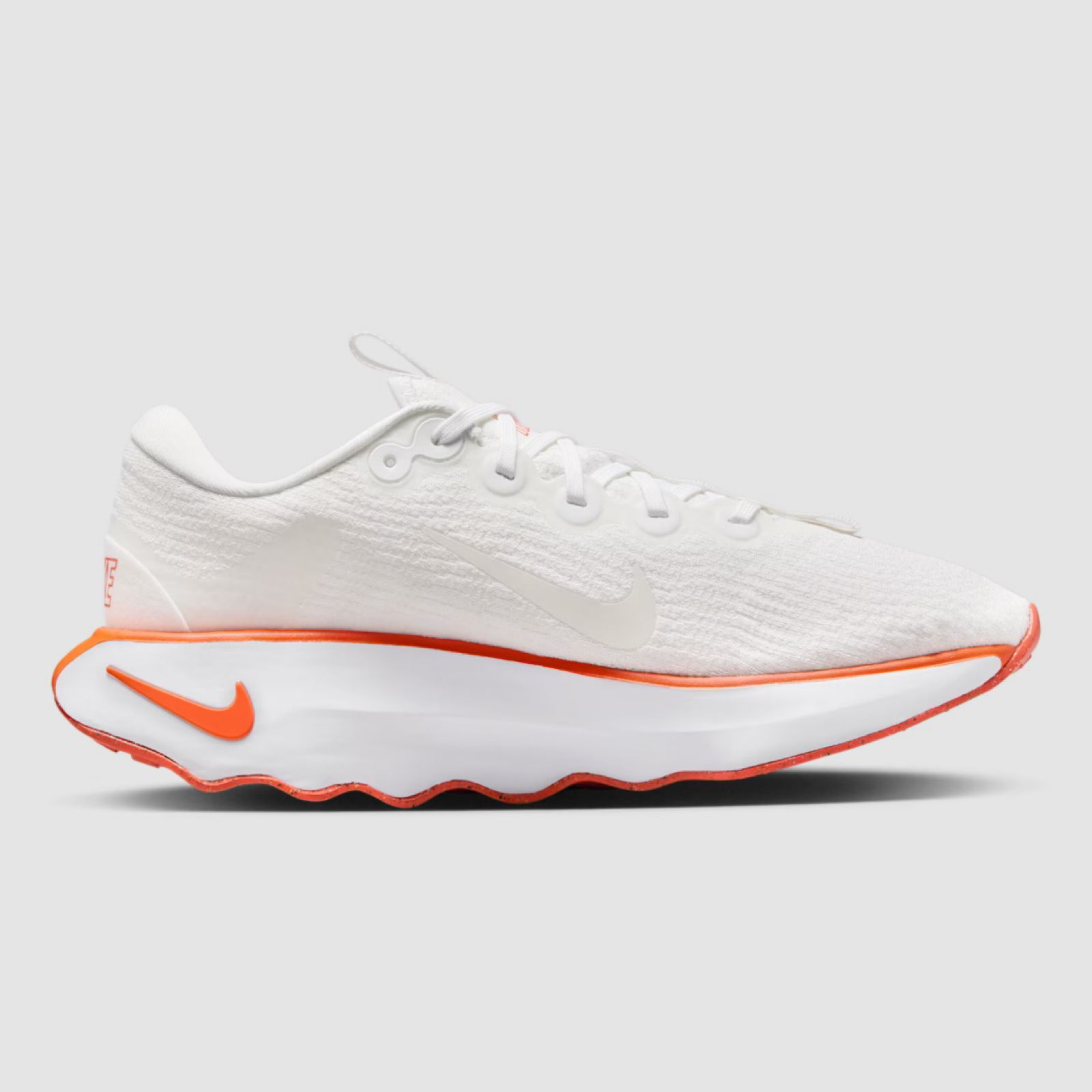 Дамски бели маратонки Nike Motiva Women Sneakers DV1238-109 Medial View