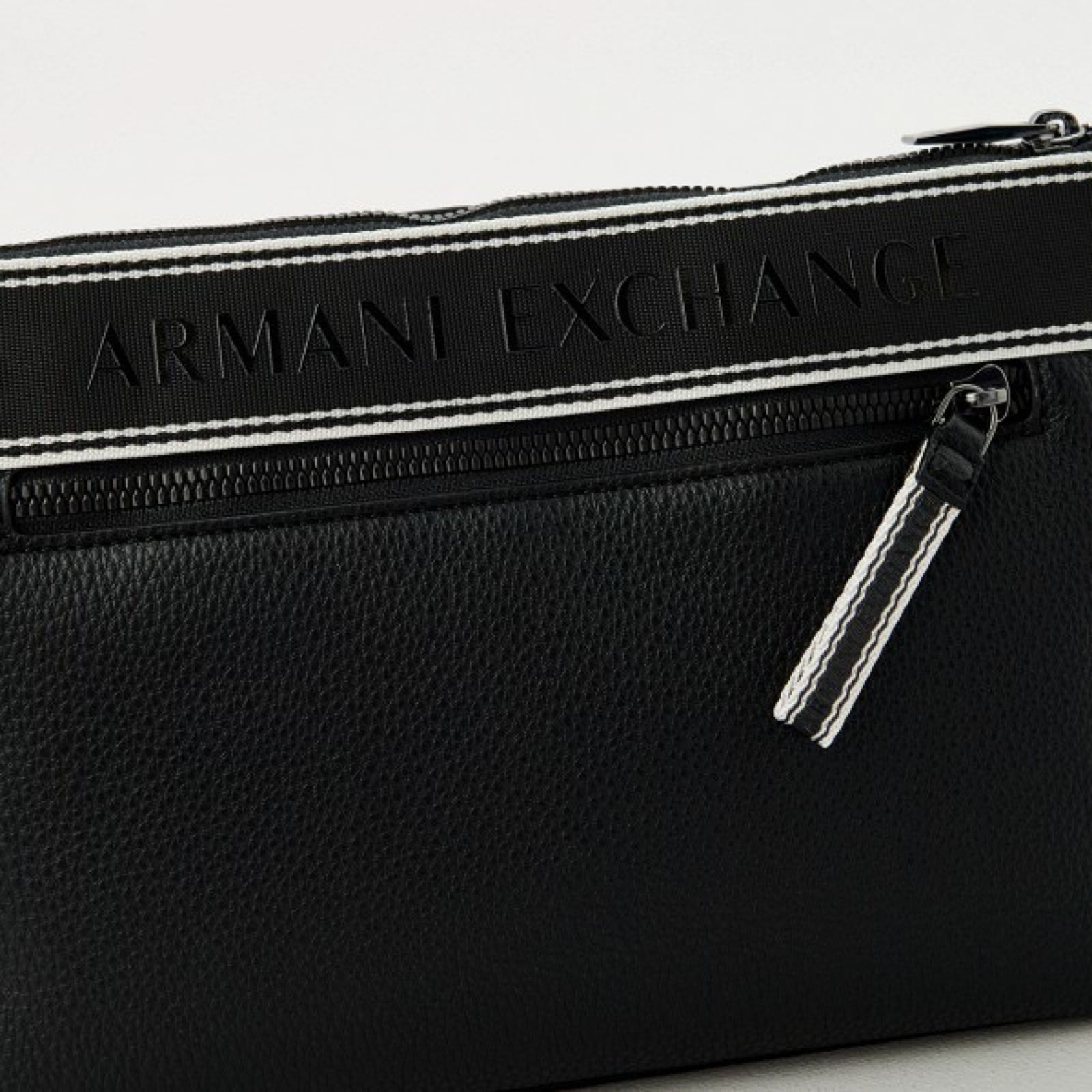Мъжка клъч чанта Armani Exchange Men Bag XM002835 AF22662 Close-Up