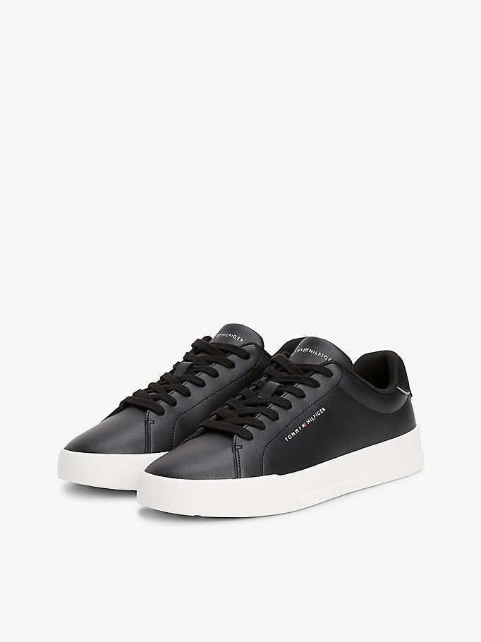 Мъжки кецове Men's Th Court Lth Detail Sneakers FM0FM05367BDS Black angled view