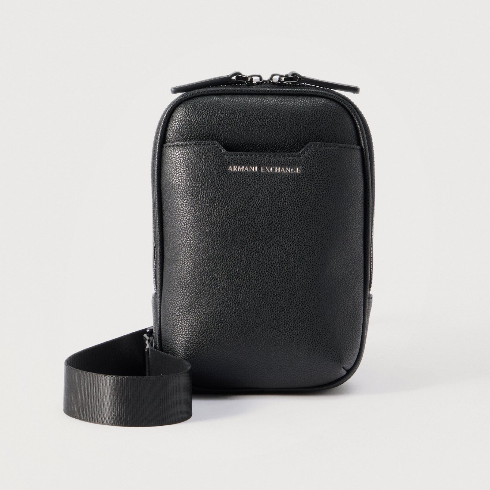 Мъжка чанта Armani Exchange Men Waist Bag XM002587 AF22651 UC001 Front View