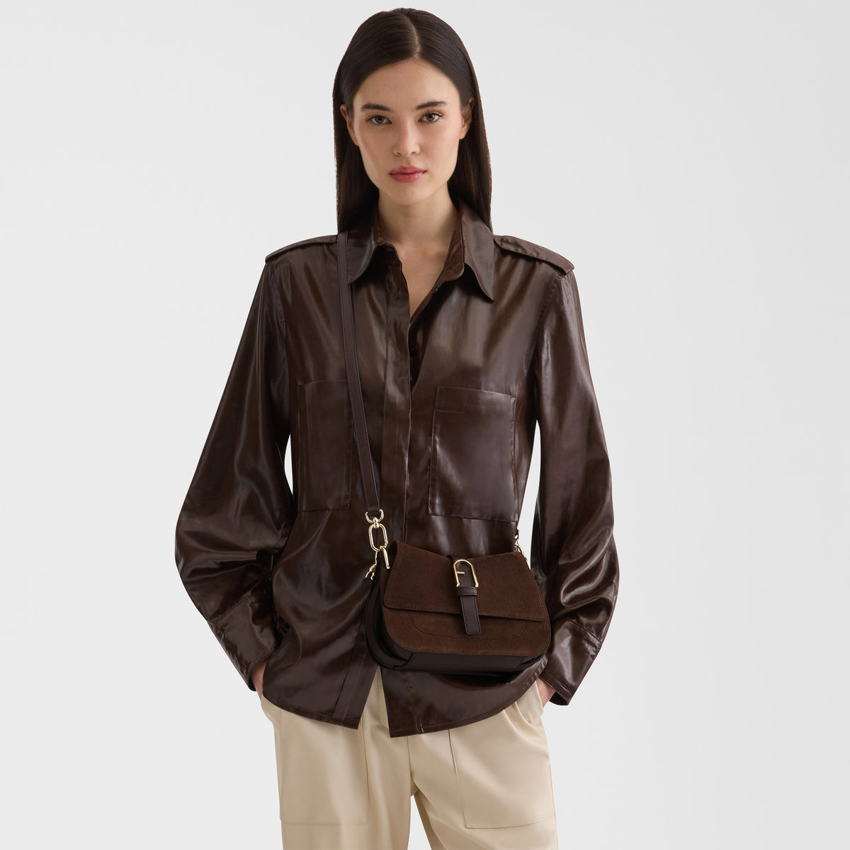 Furla Flow Top Handle MINI Handbag
WB01032_BX3045_1007_3244S Toni Cioccolato lifestyle view 2