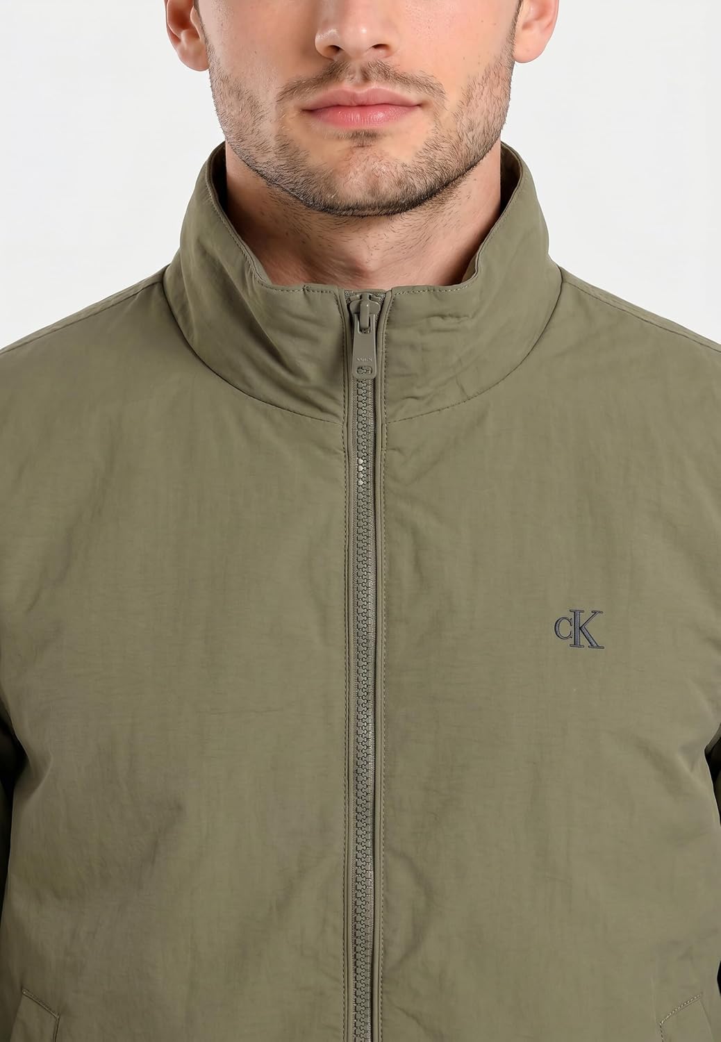 Мъжко яке Men’s jacket Calvin Klein
LV04RG500G LDY Olive Green close up view