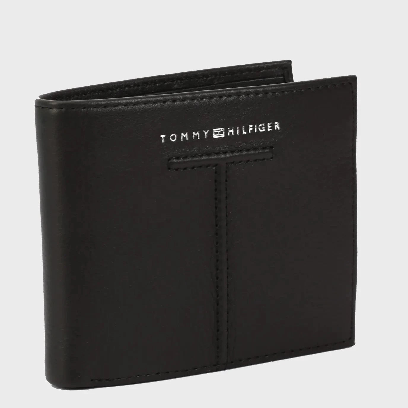 Мъжки портфейл Men's leather wallet Tommy Hilfiger AM0AM10612BDS Black angled view