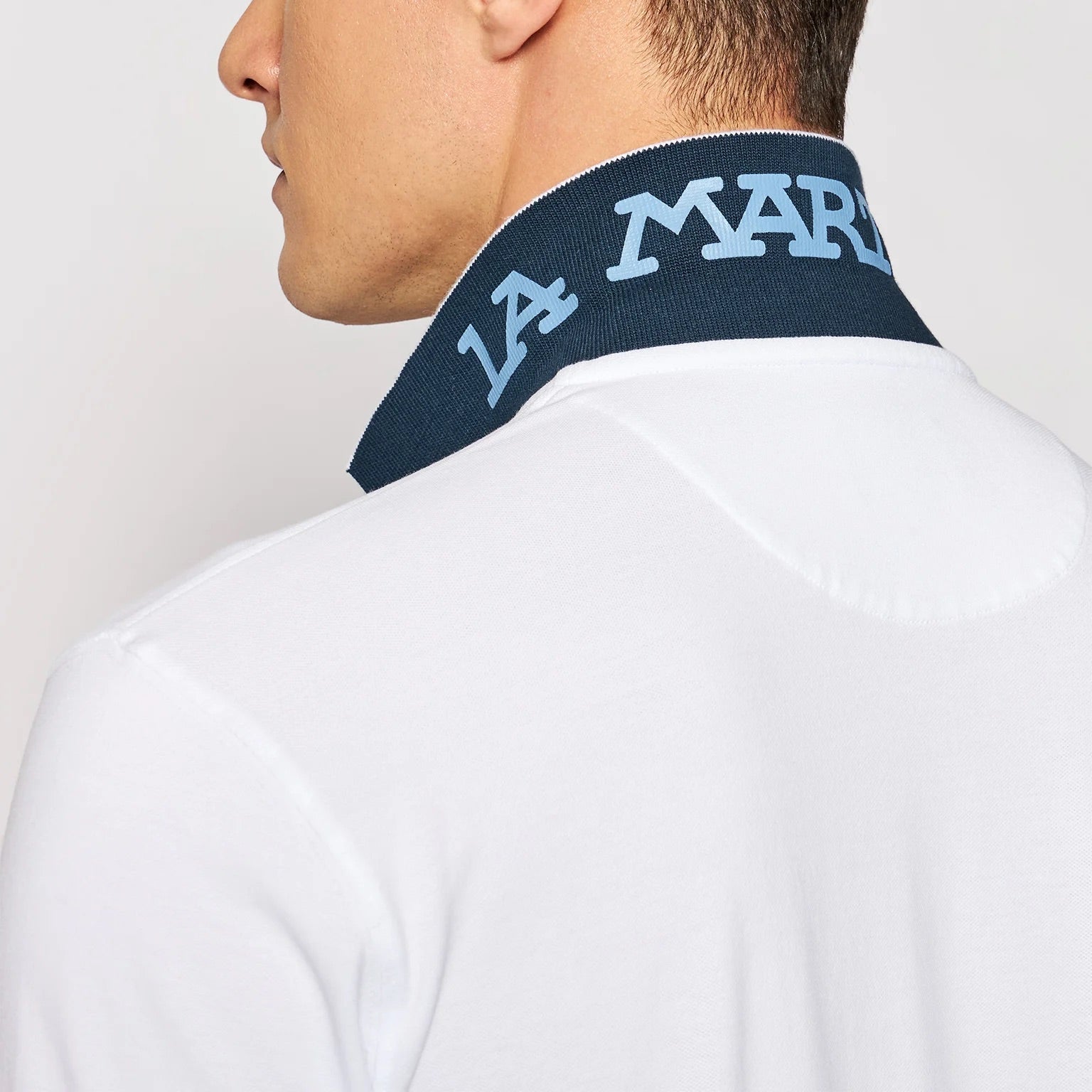 Мъжка поло тениска Men’s polo La Martina
CCMP01 PK001 00001 White close up back view