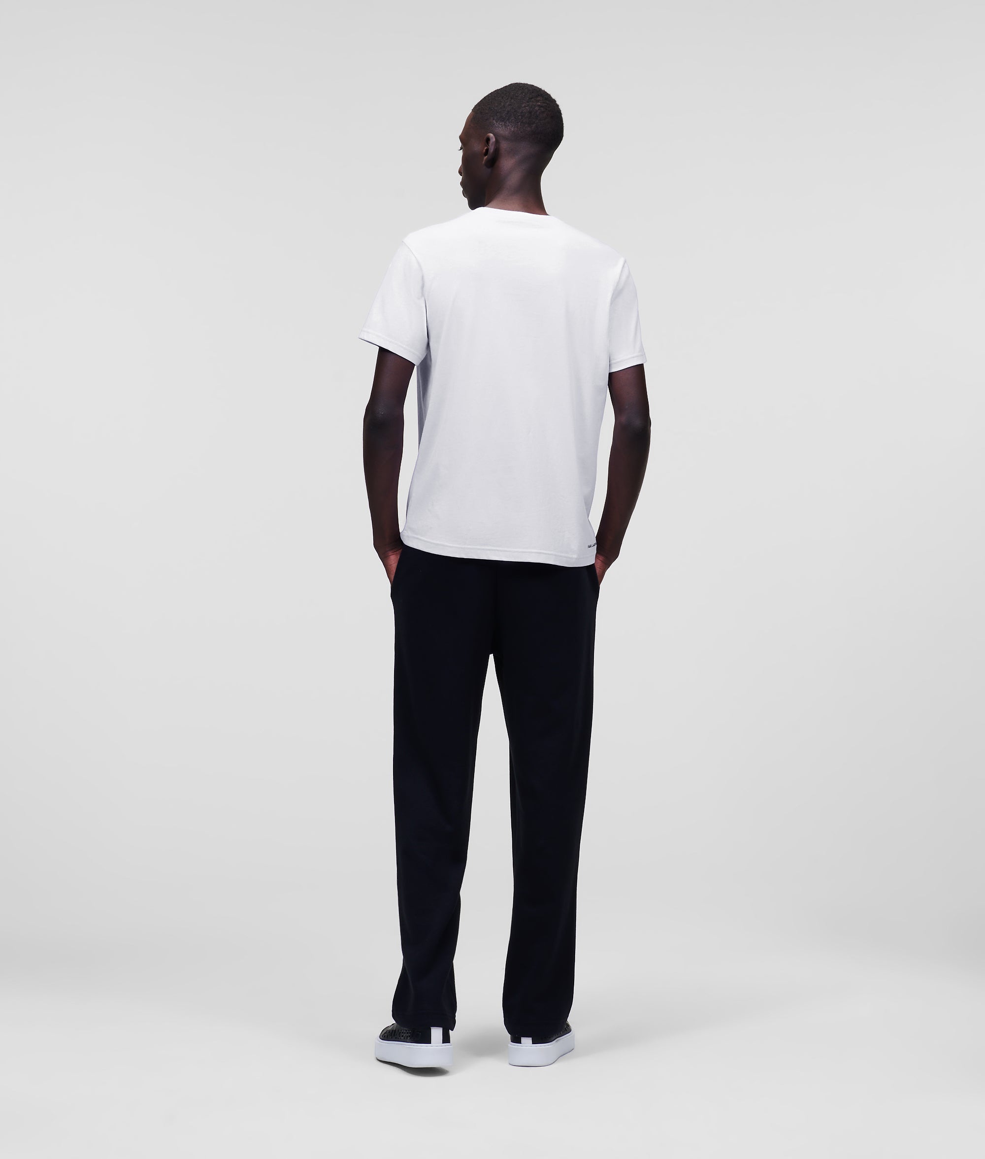 Мъжка тениска Men's t-shirt Karl Lagerfeld
A2M17127 100 White lifestyle back view
