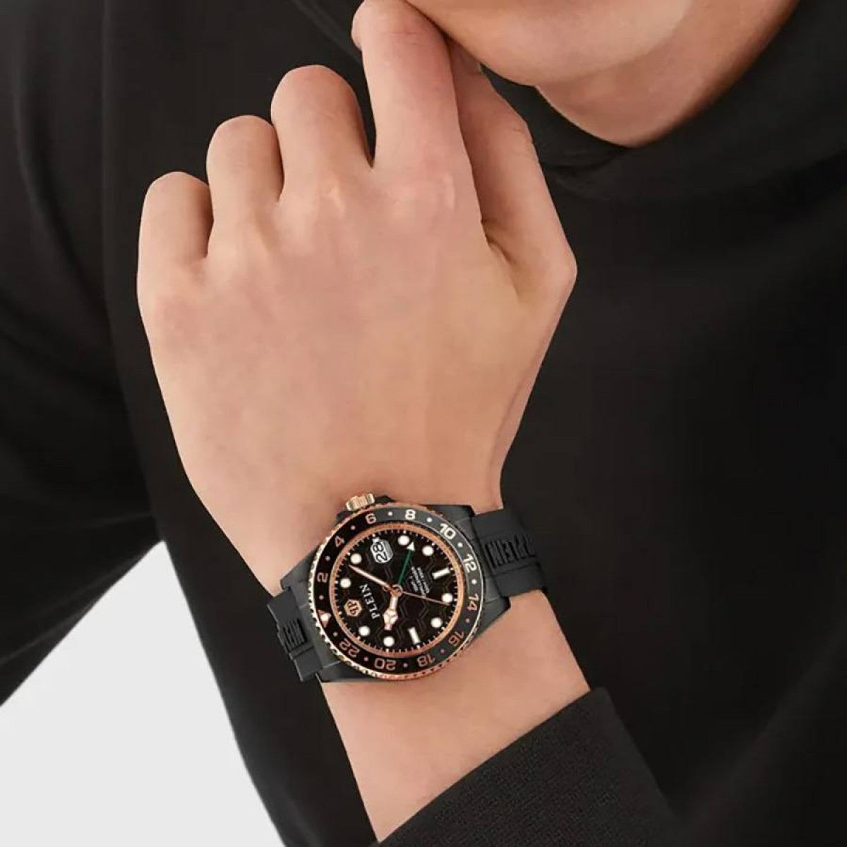 Мъжки часовник Men's watch Philipp Plein GMT-I Challenger Hyper Sport PWYBA0823 Black lifestyle view