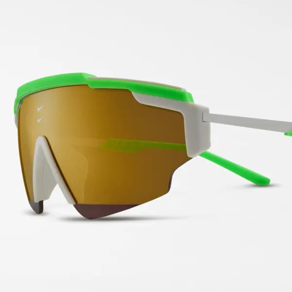 Слънчеви очила Unisex sunglasses NIKE MARQUEE MFN0302398 close up view
