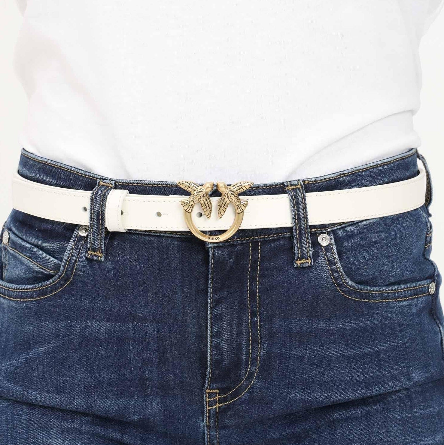 Дамски дънки Women’s belt Pinko Love Berry H2
100143 A0F1 Z14Q White lifestyle view