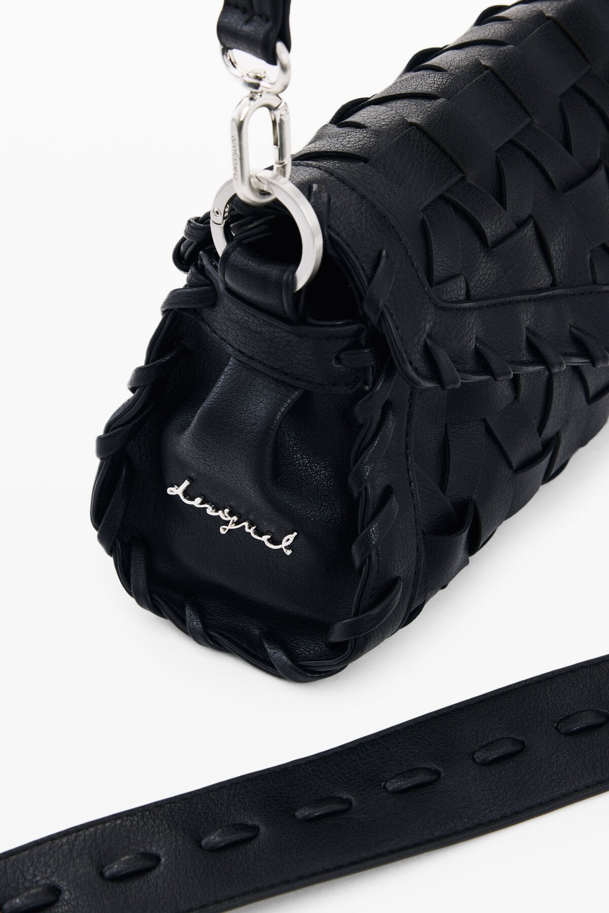 Дамска чанта Women’s handbag Desigual
26SAXPA1 2000 Black detail view