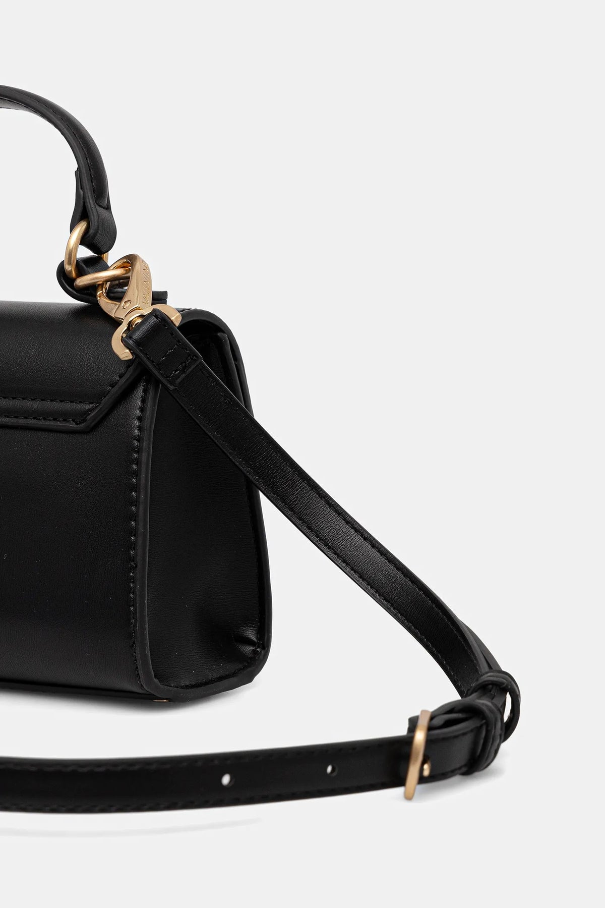 Women’s handbag Mario Valentino WHY RE
VBS9E128 Black detail view