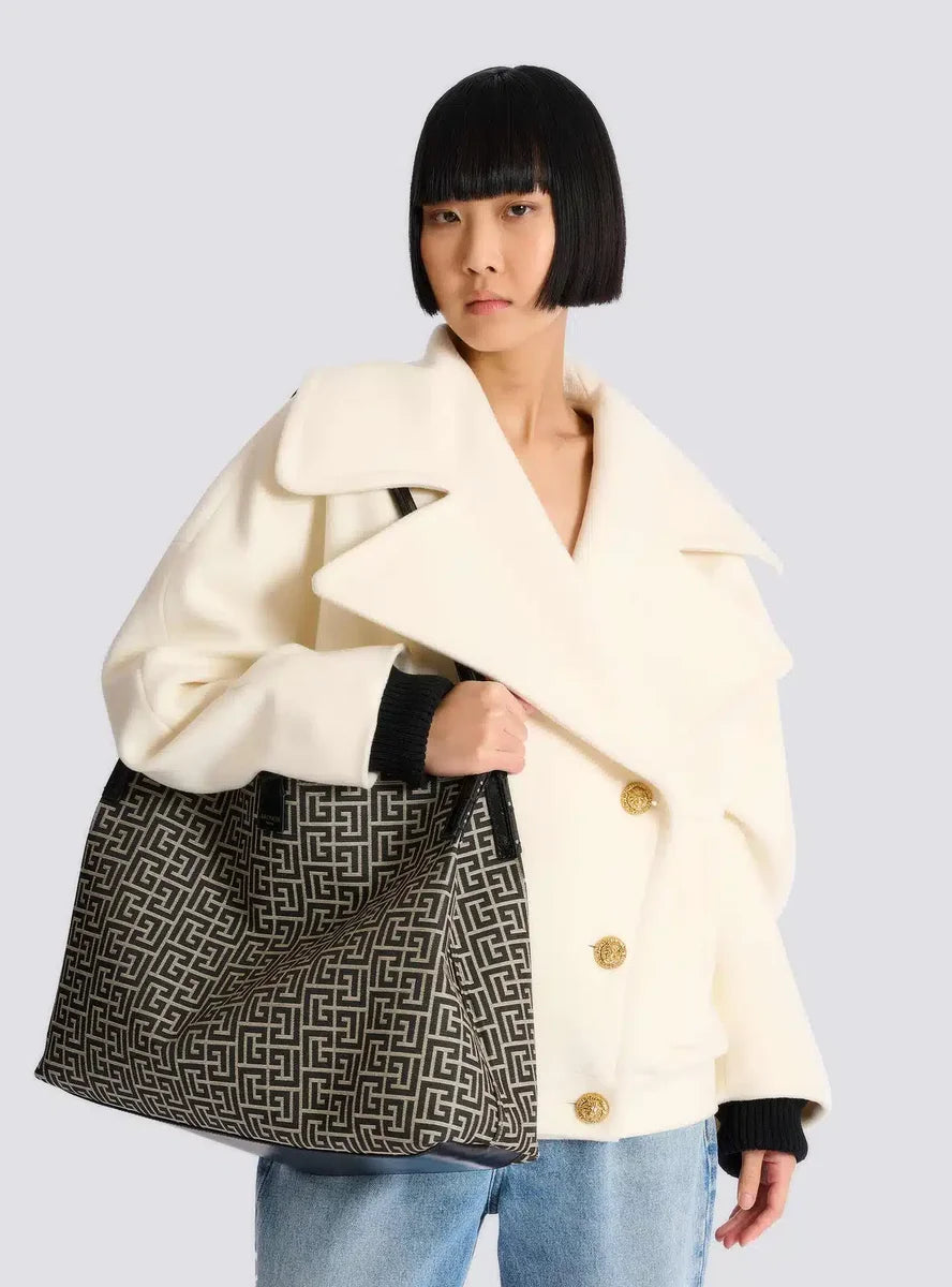 Дамска шопинг чанта Women’s shopping bag Balmain GN1FE033TJMBGFE lifestyle view