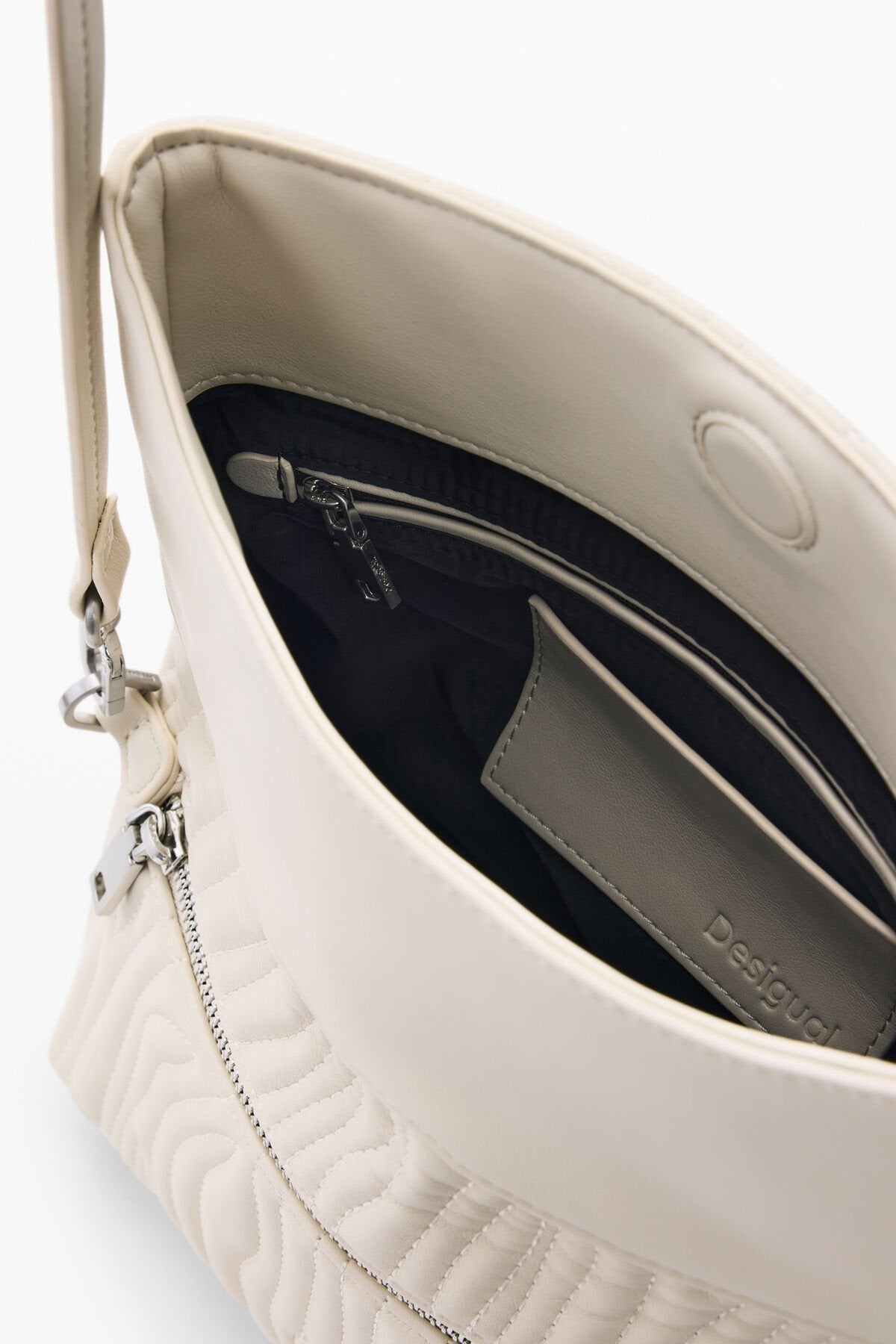 Дамска чанта Women’s shoulder bag Desigual 
26SAXPBB 1008 White inside view