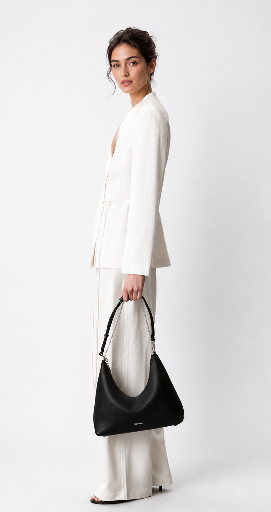 Дамска чанта Women’s shoulder hobo bag Calvin Klein LV04F3495GUB1 Black lifestyle view