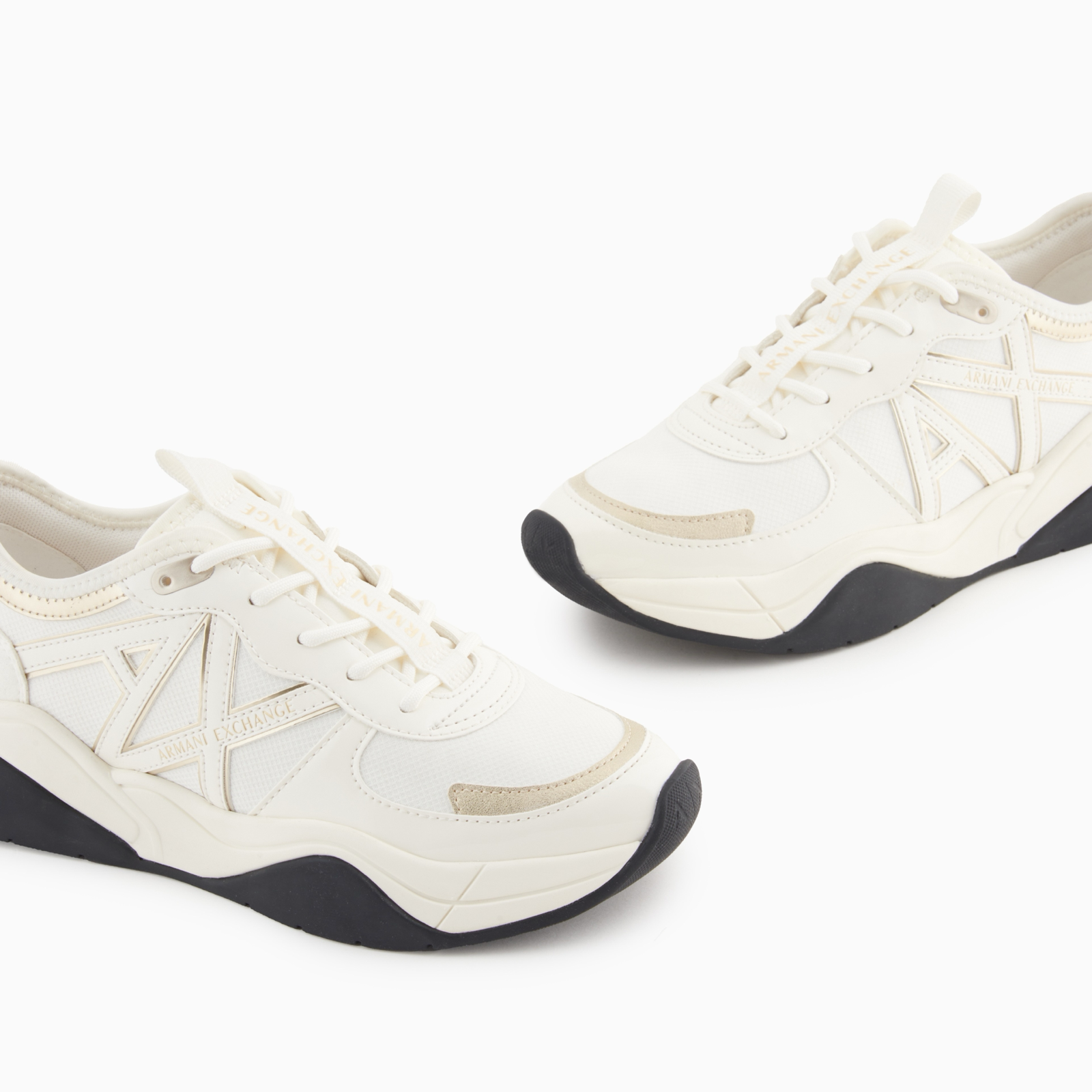 Дамски кецове Women’s sneakers Armani Exchange XDX039 XV311 MZ128 White close up view