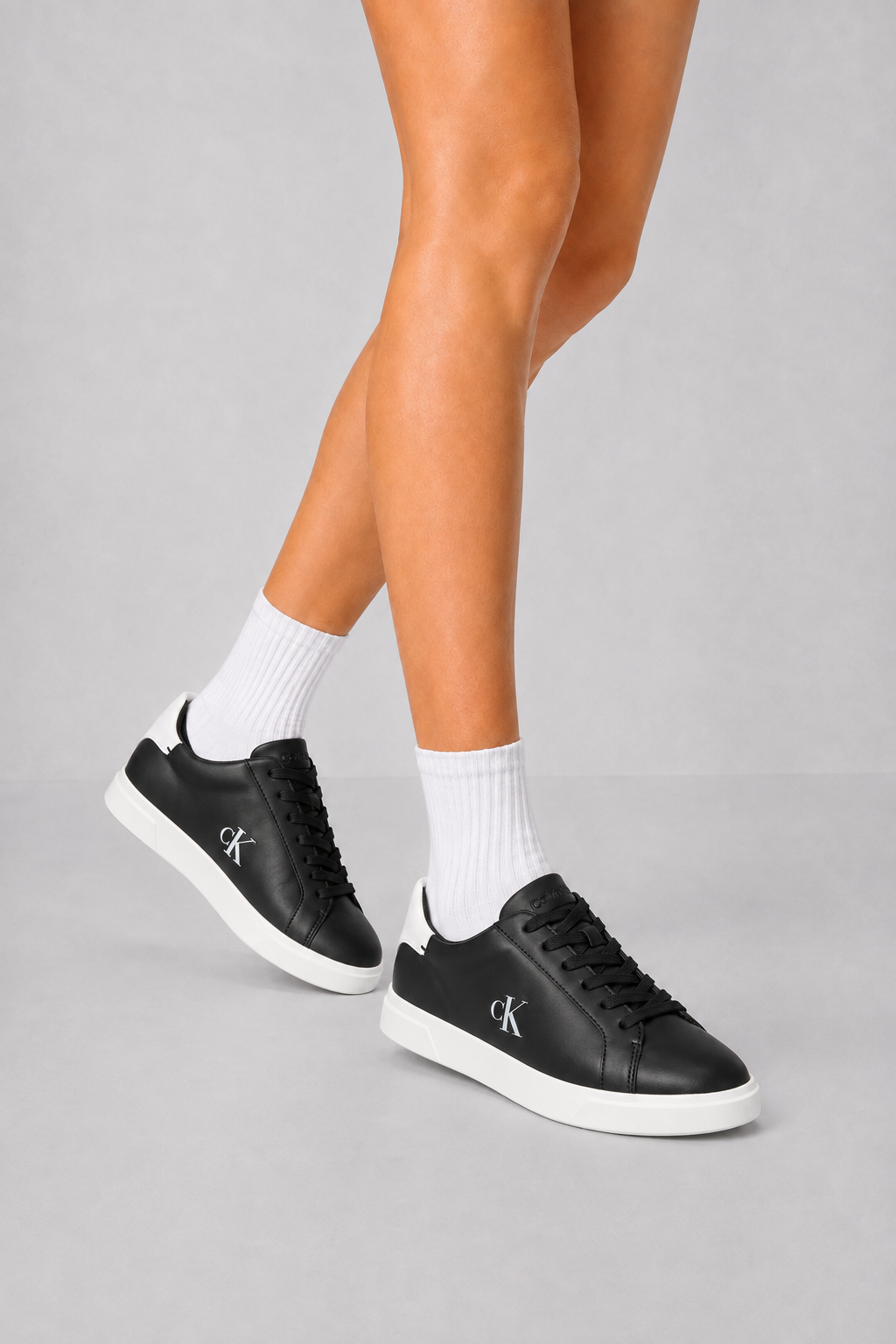 Дамски кецове Women’s sneakers Calvin Klein
HW0HW02845 0GM Black lifestyle view